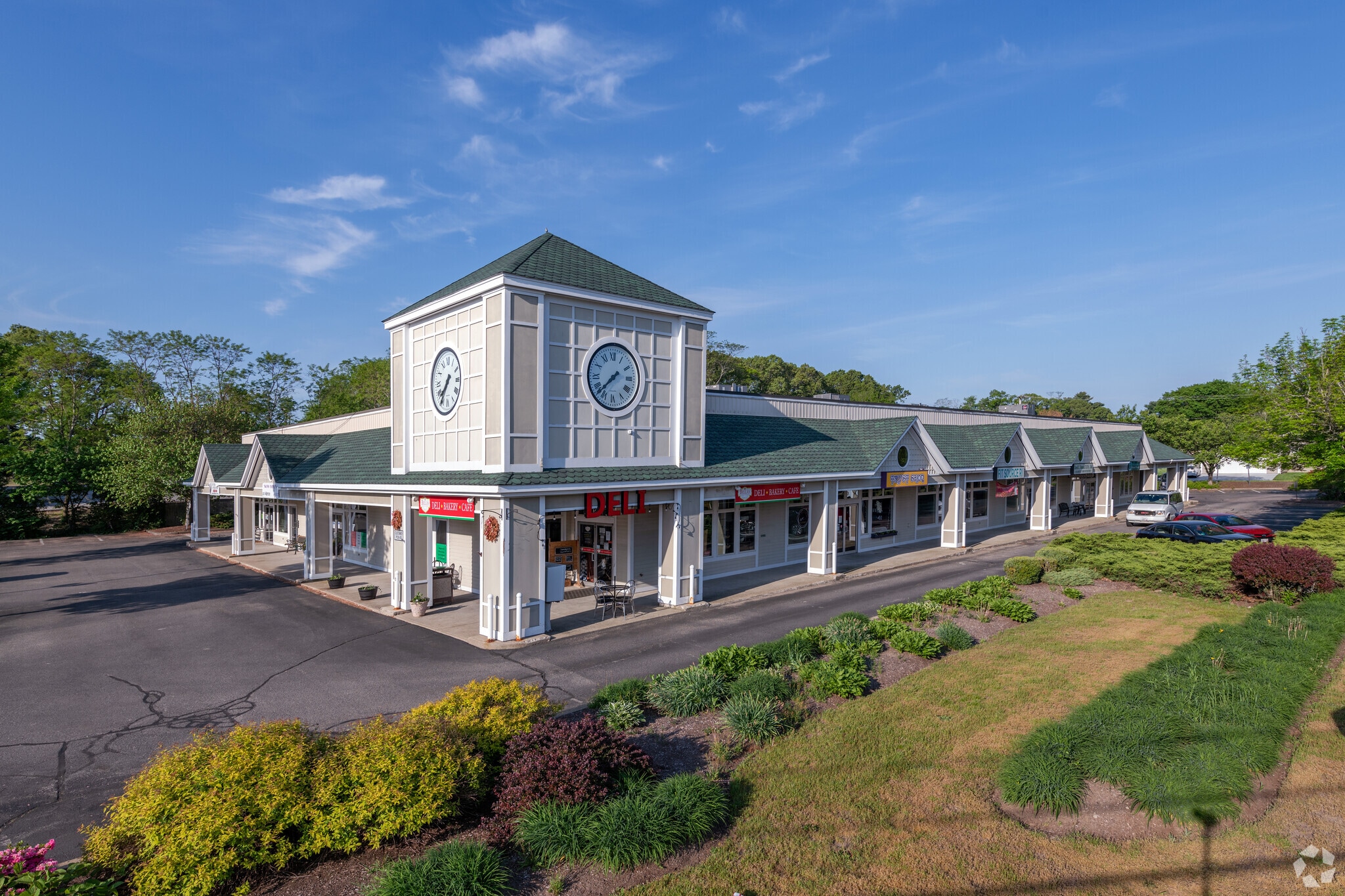 1235 Wampanoag Trl, East Providence, RI for Rent
