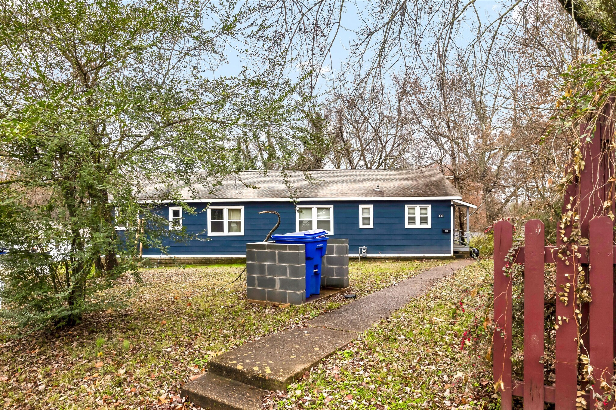 567 W Outer Dr, Oak Ridge, TN for Sale