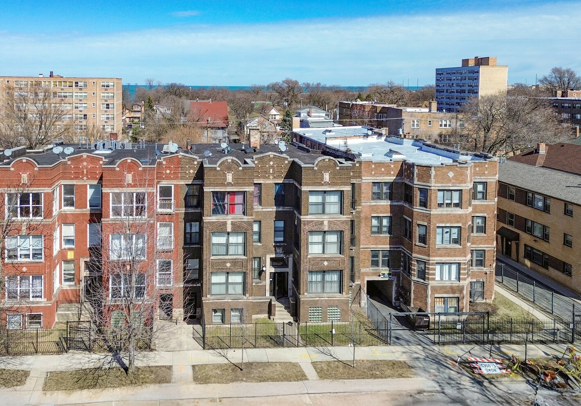 7651 S Coles Ave, Chicago, IL for Sale