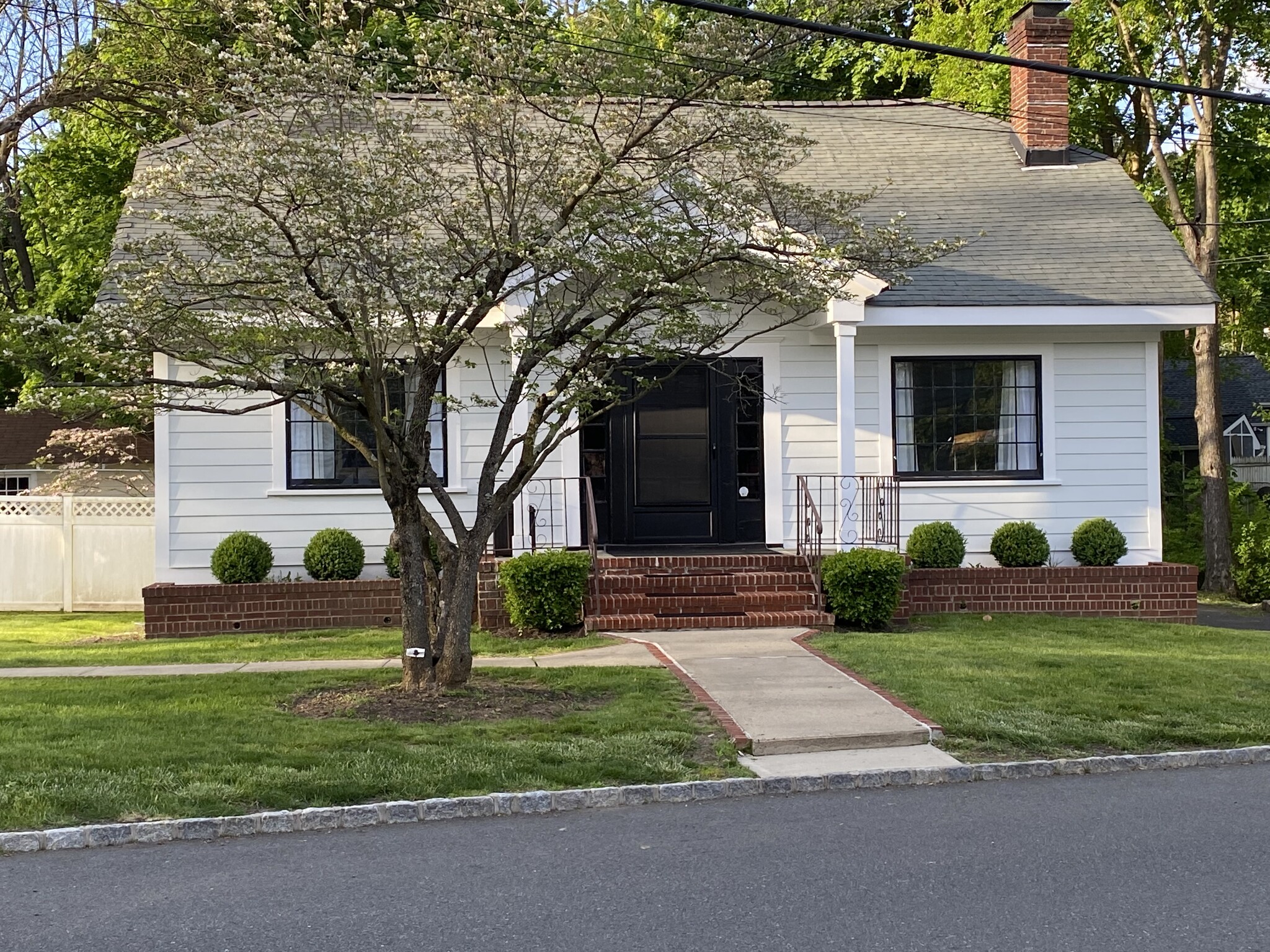 27 Mine Mount Rd, Bernardsville, NJ for Rent