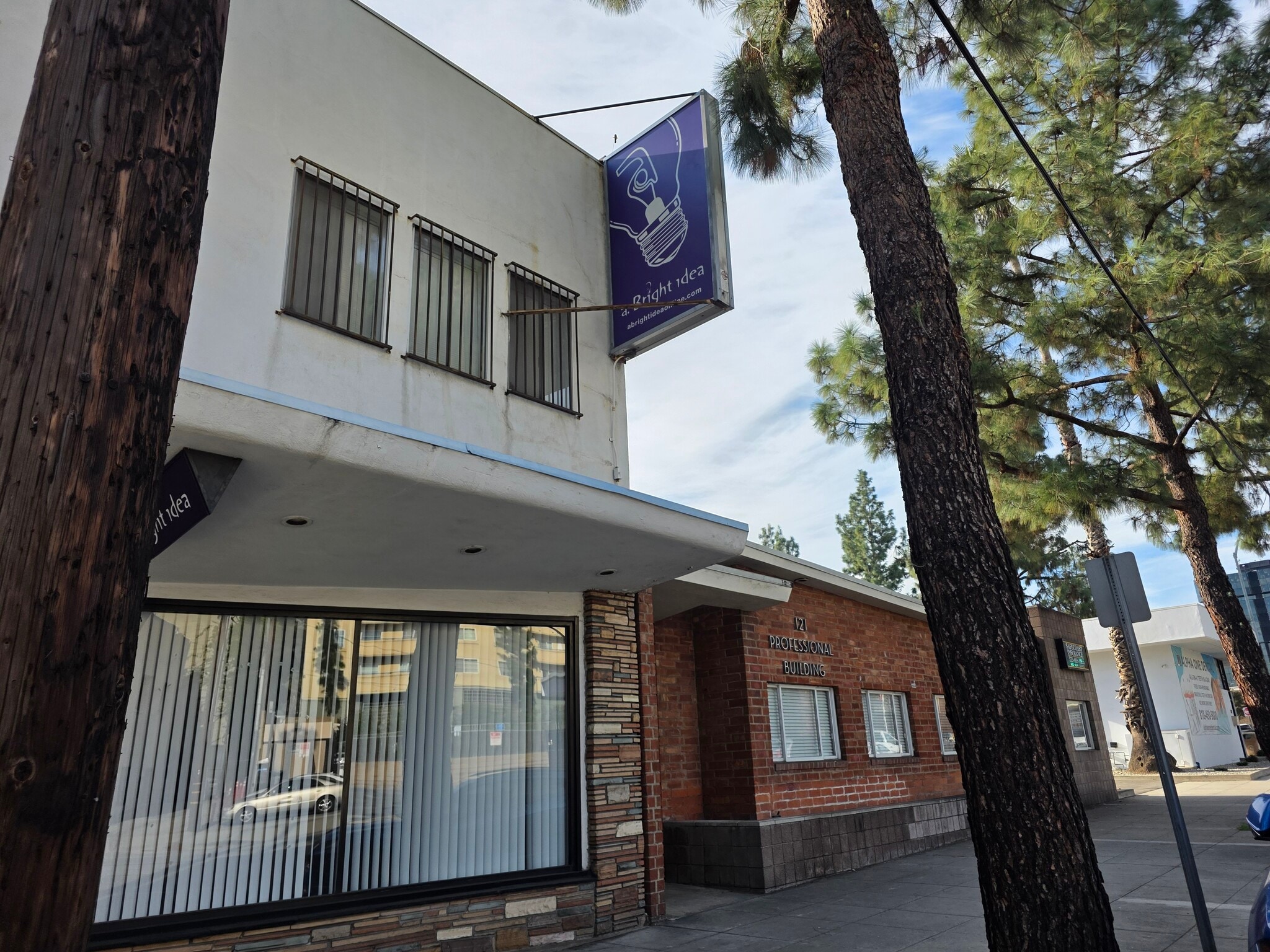 125 S Glenoaks Blvd, Burbank, CA for Rent