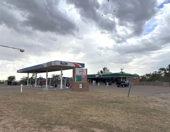 7302 4th St, Lubbock, TX for Sale