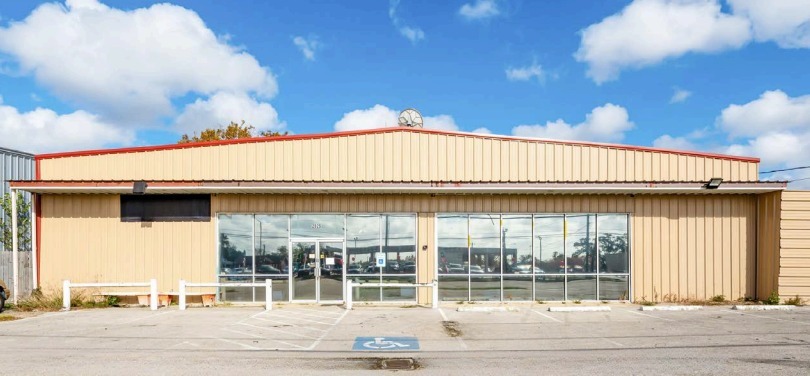 2825 Spencer Hwy, Pasadena, TX for Rent