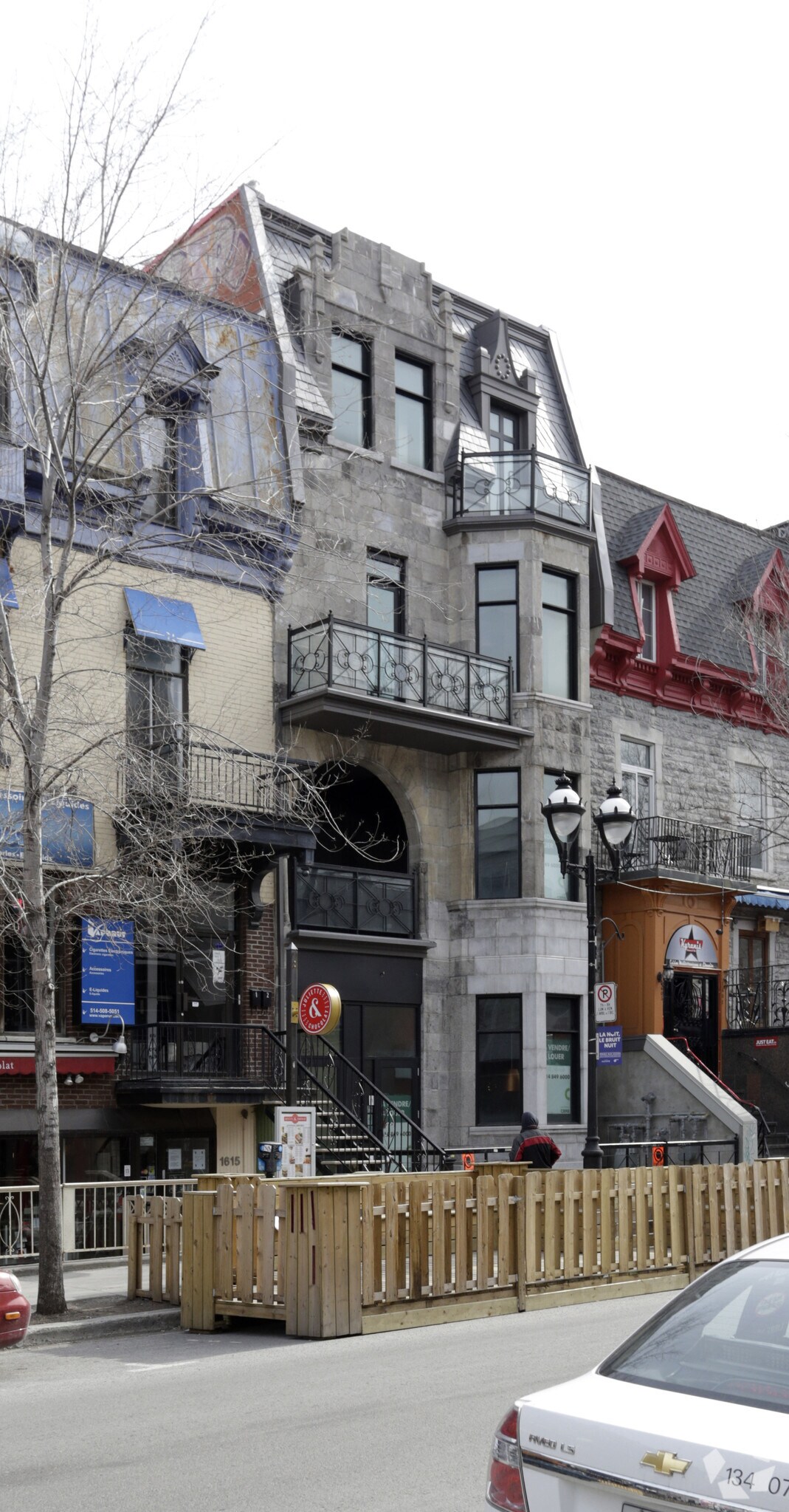 1605-1609 Rue Saint-Denis, Montréal, QC for Rent
