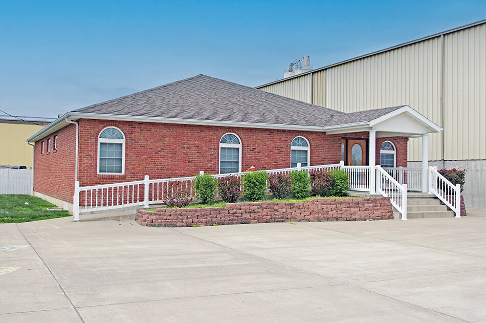 607 N Sparta St, Steeleville, IL for Sale