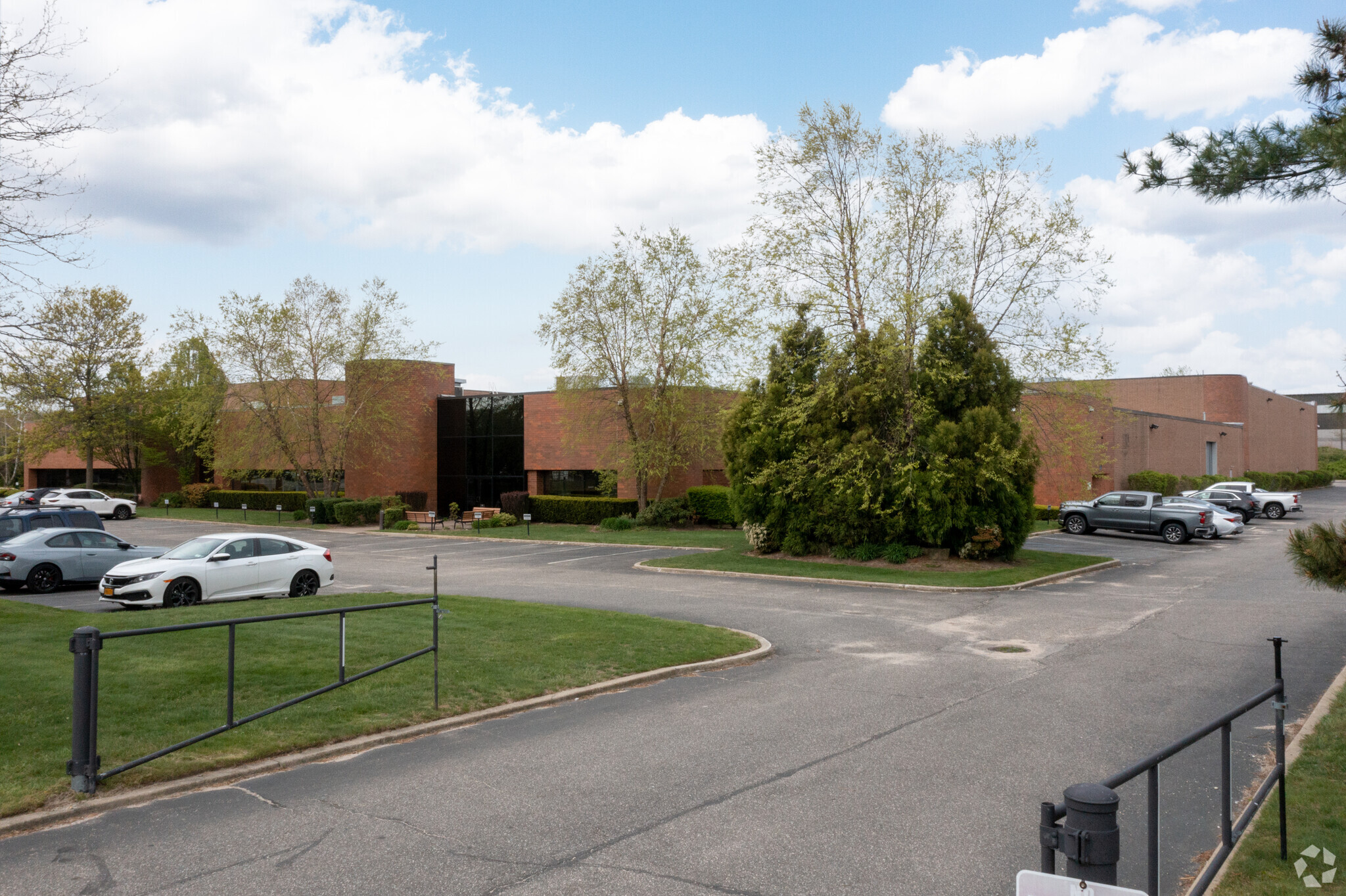 2100 Pacific St, Hauppauge, NY for Rent