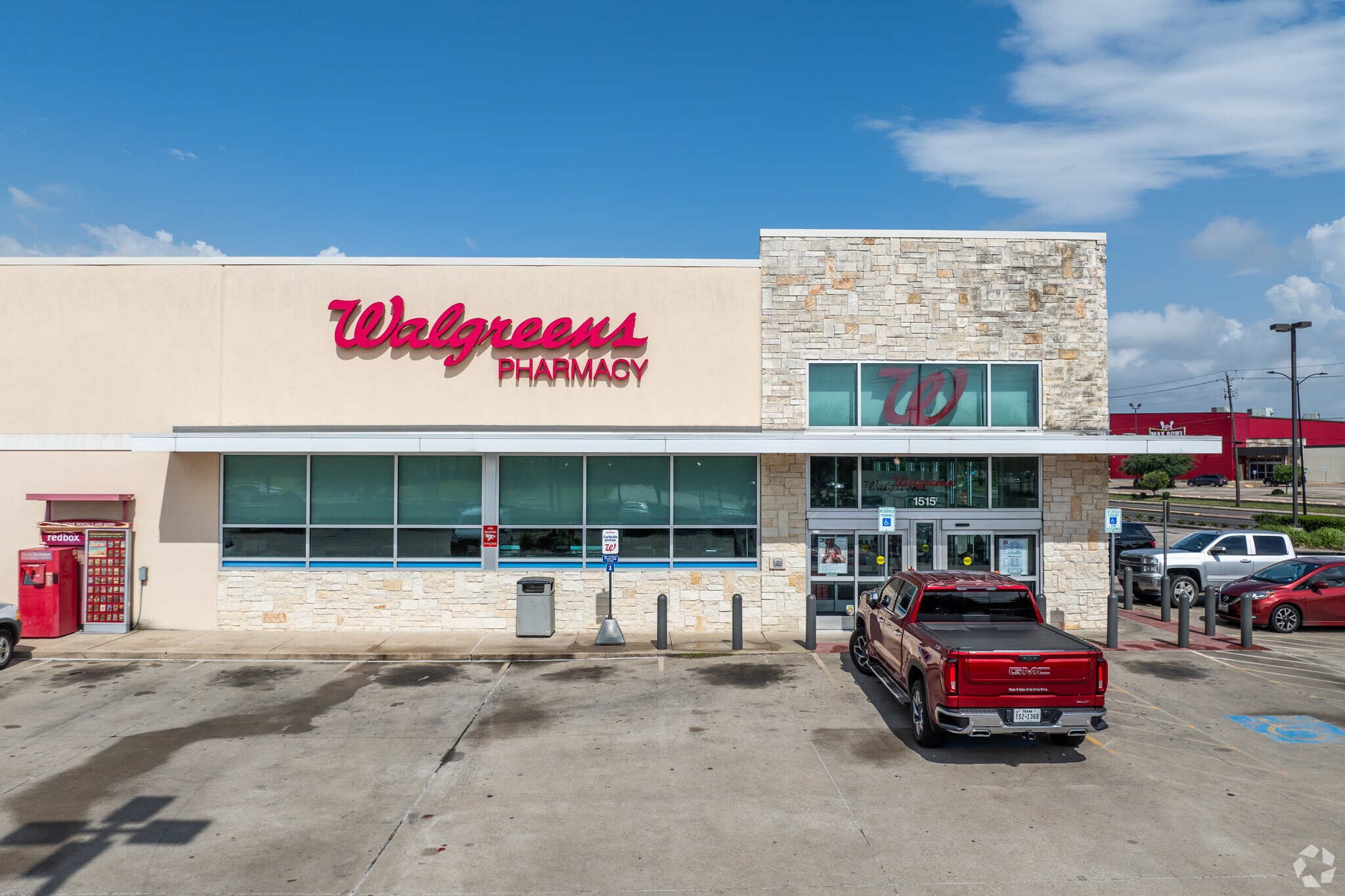 1515 N Alexander Dr, Baytown, TX for Sale
