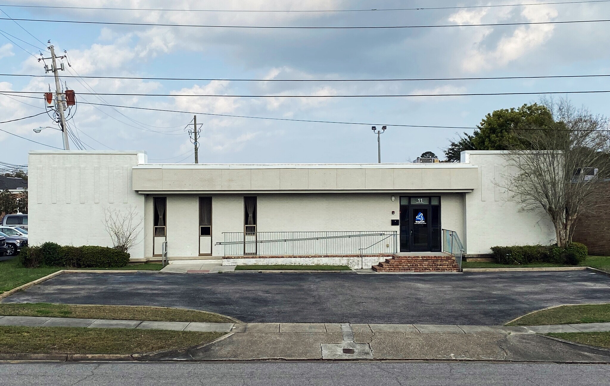 11 Midtown Park E, Mobile, AL for Rent
