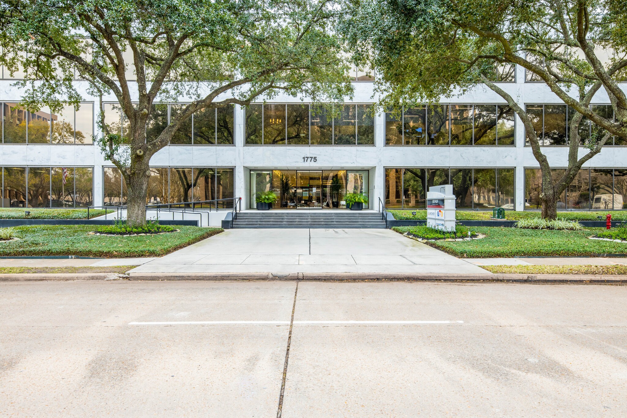 1775 St James Pl, Houston, TX for Rent