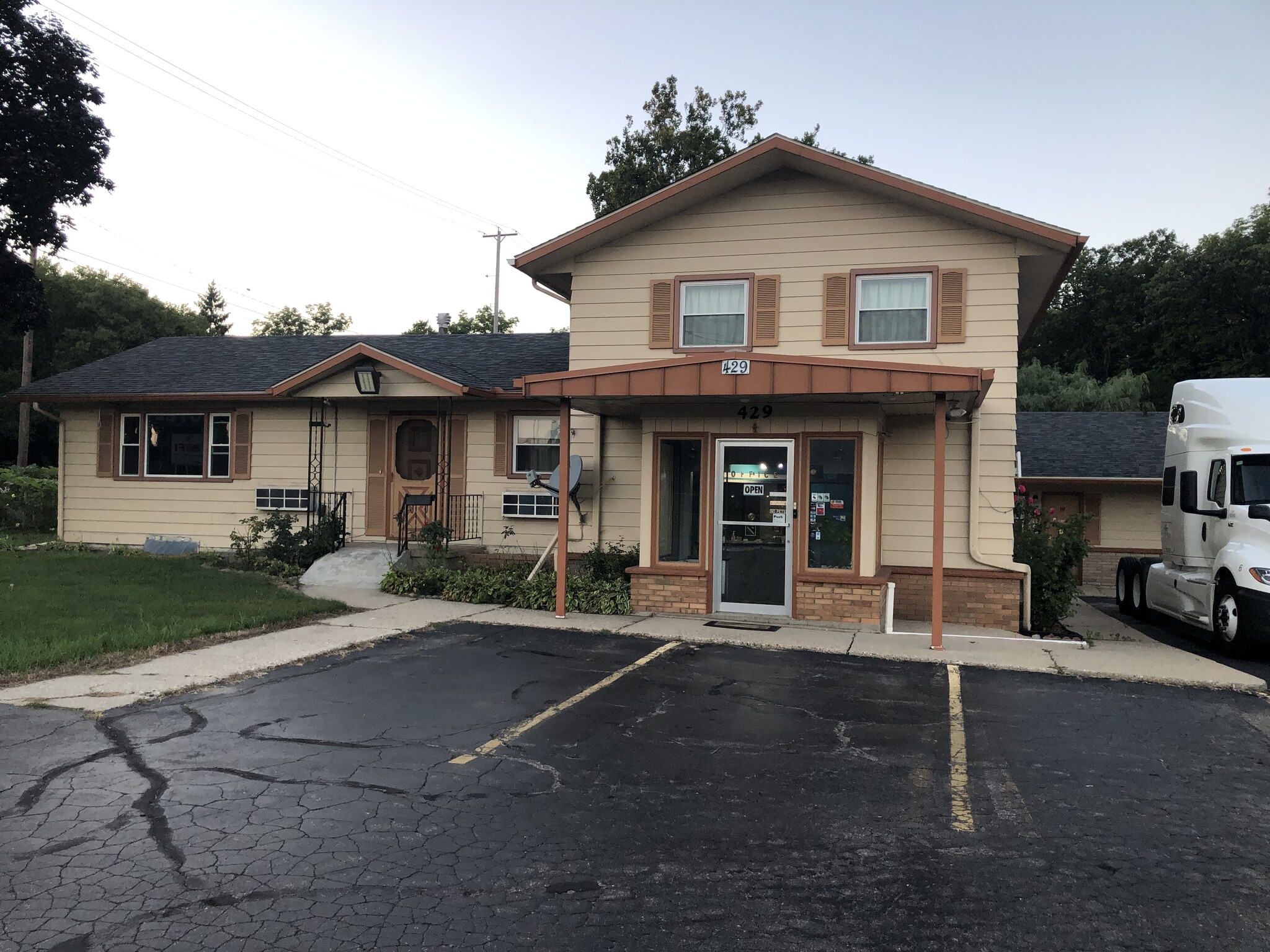429 N Broadway St, Hastings, MI for Sale
