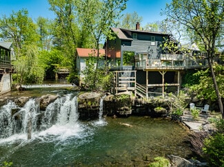 Woodstock, NY Freestanding - 8 Tannery Brook Rd