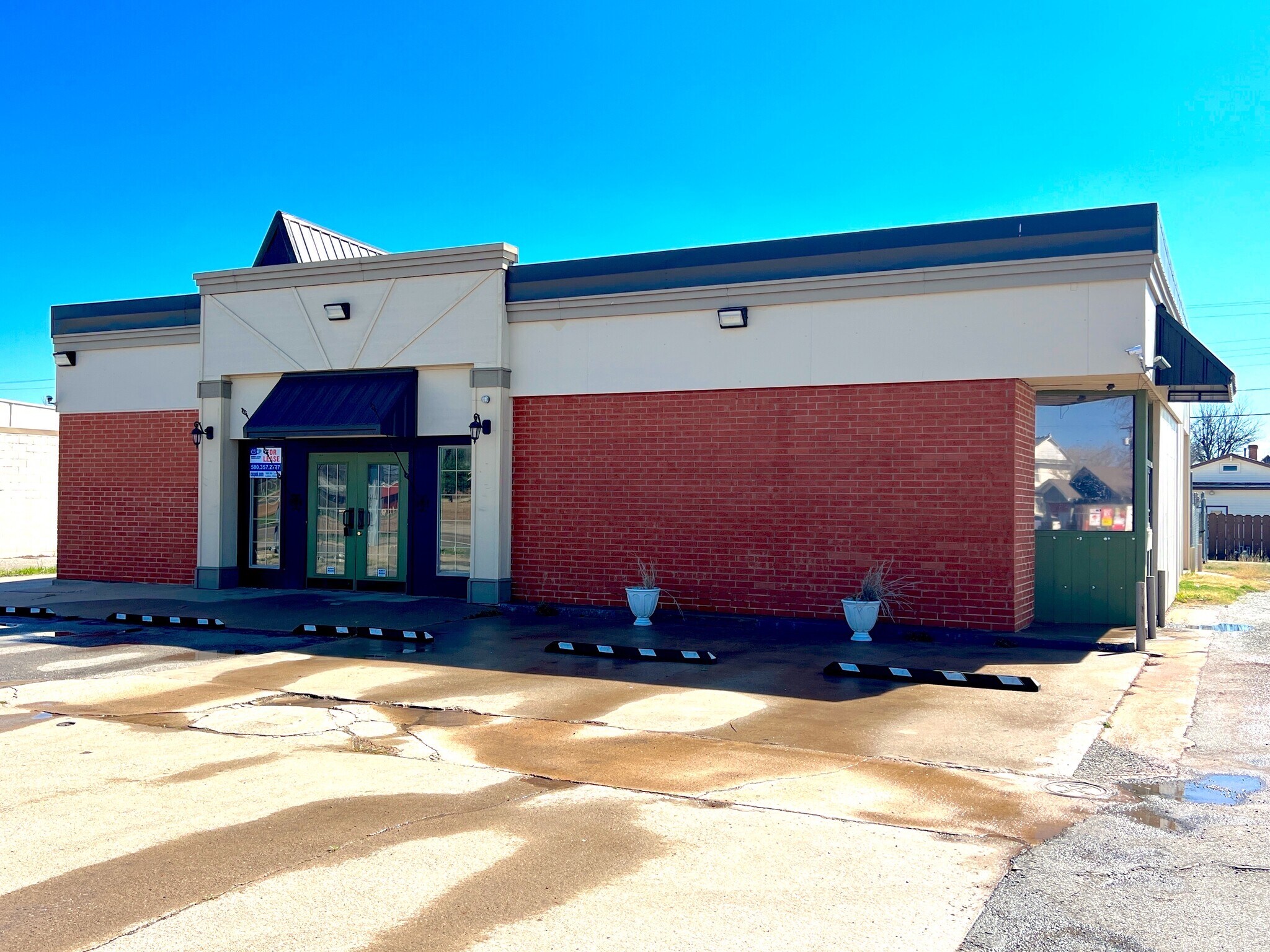 400 E Broadway St, Altus, OK for Rent