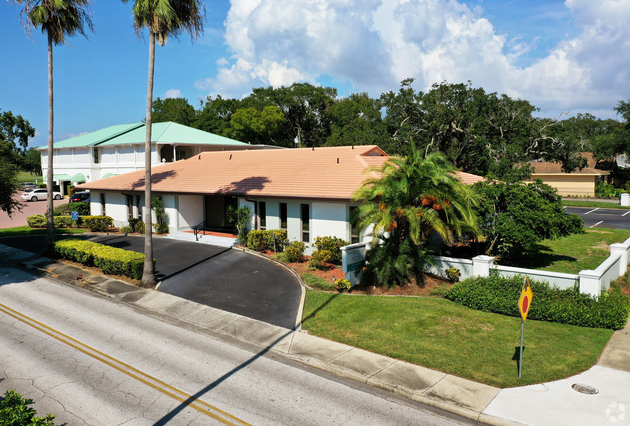 609 Indian Rocks Rd, Belleair, FL for Sale