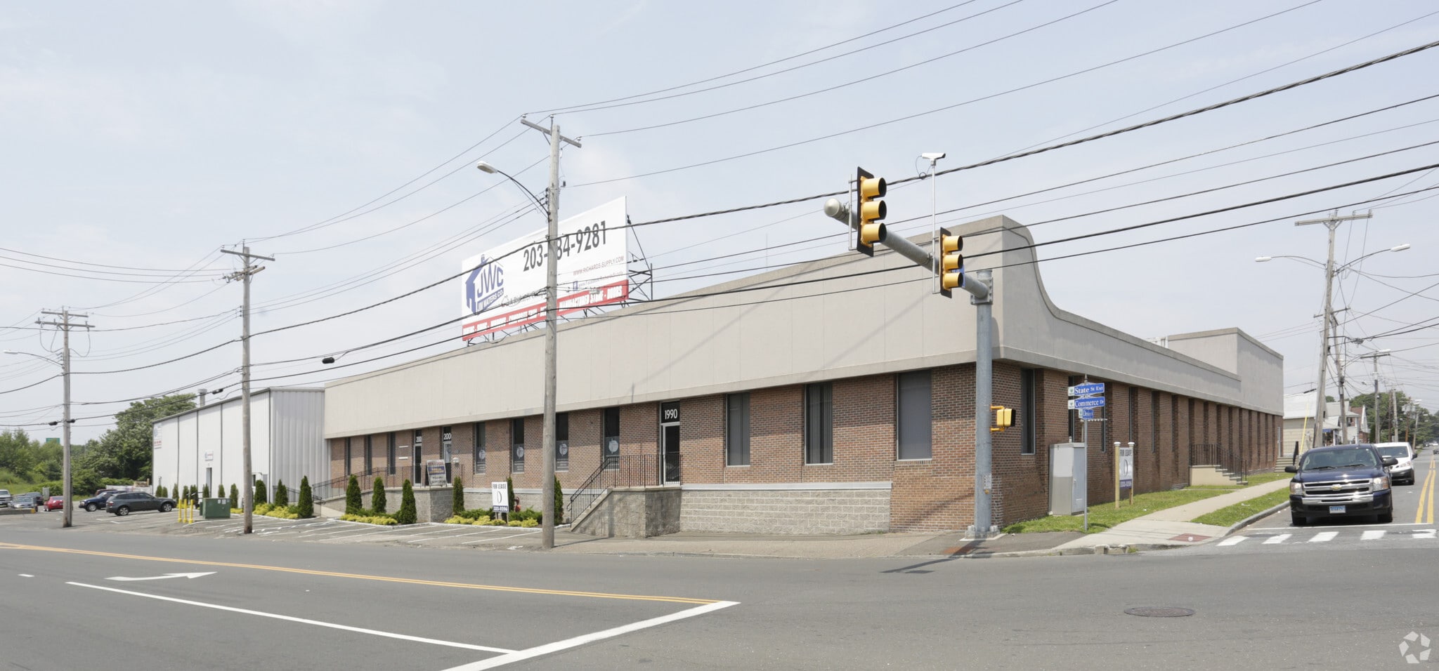 1990-2002 Commerce Dr, Bridgeport, CT for Rent