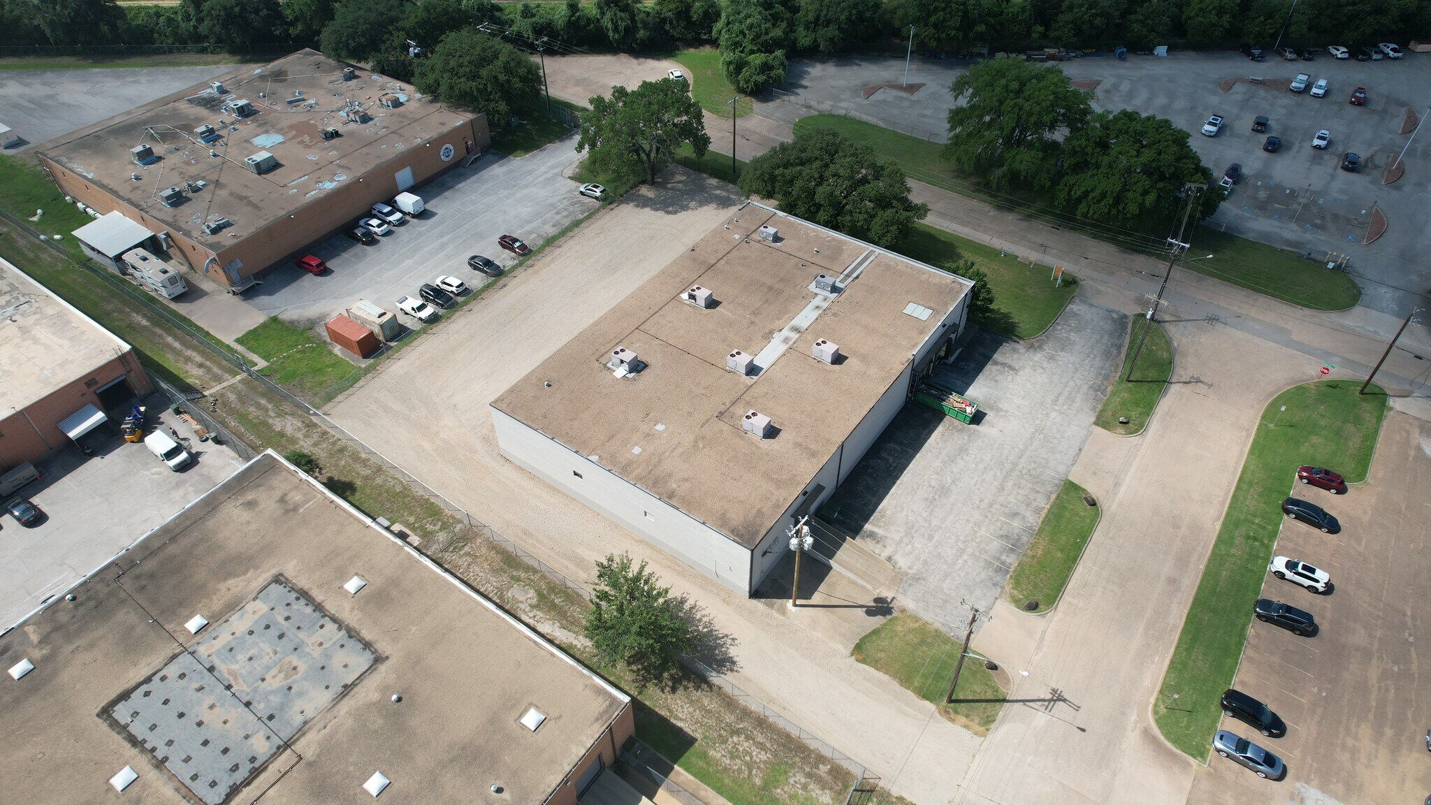 9040 Viscount Row, Dallas, TX for Rent