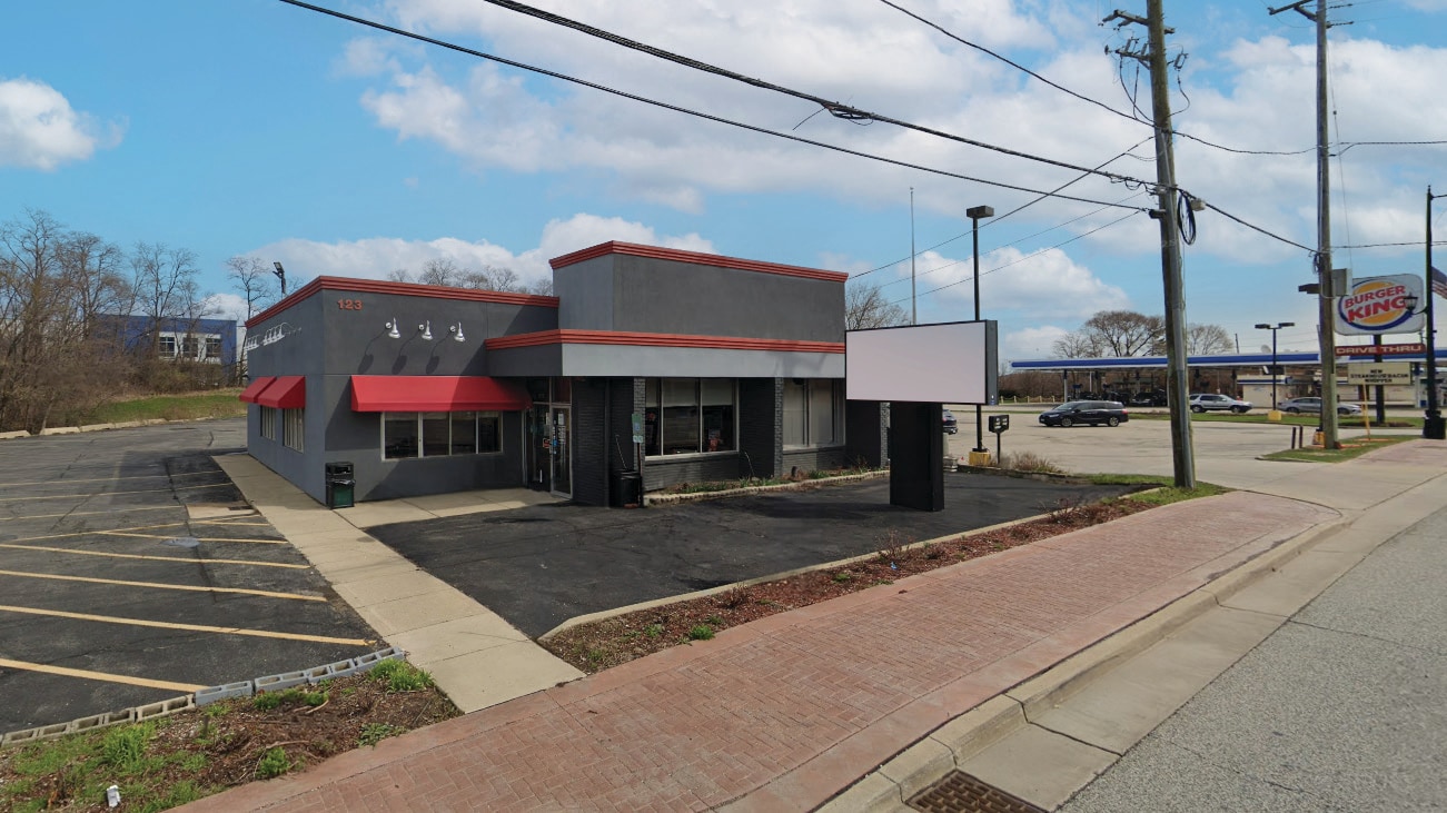 123 W Irving Park Rd, Bensenville, IL for Sale