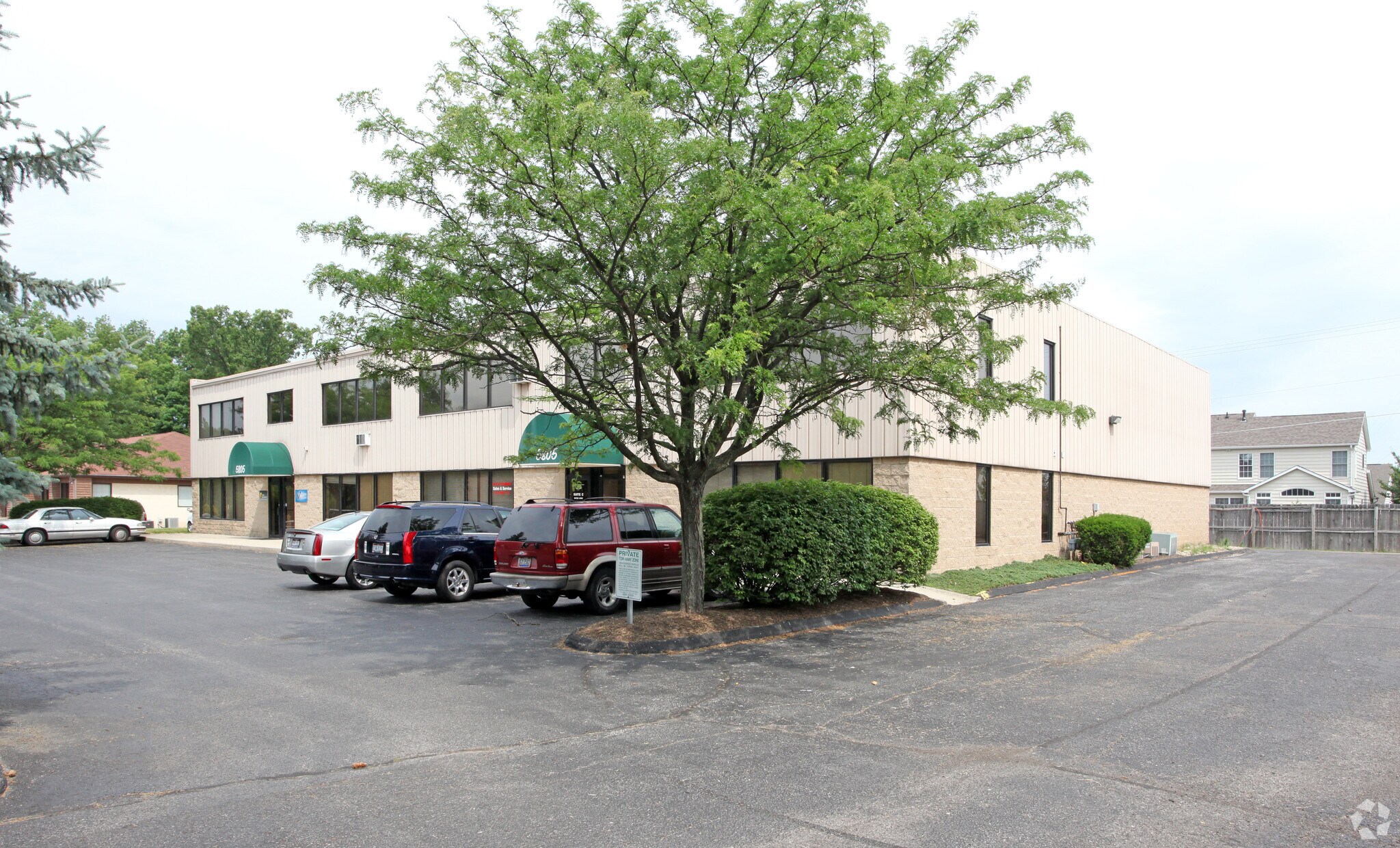 5805 Chandler Ct Westerville, OH 43082 Flex Property for Lease on