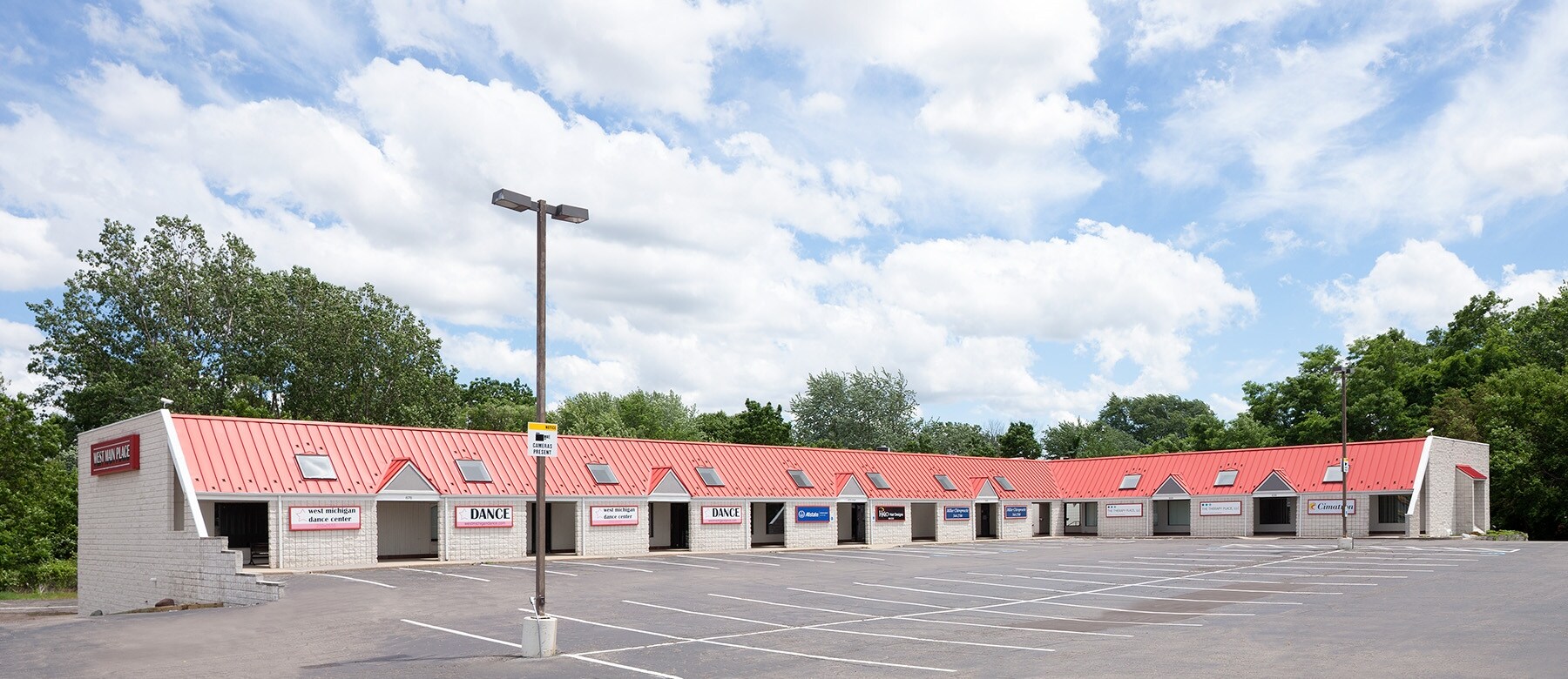 634-680 Maple Hill Dr, Kalamazoo, MI for Rent