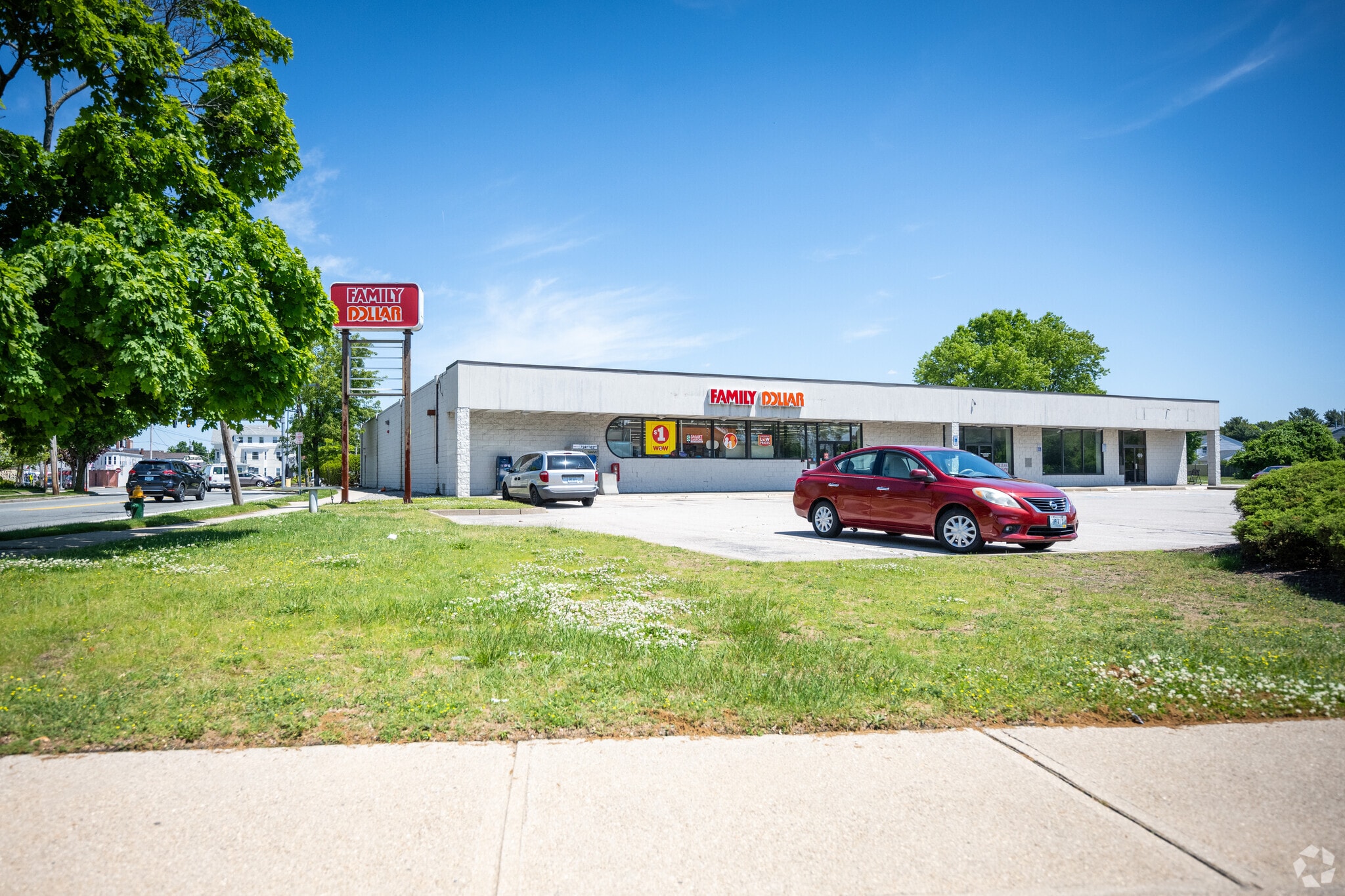 570 Pontiac Ave, Cranston, RI for Rent