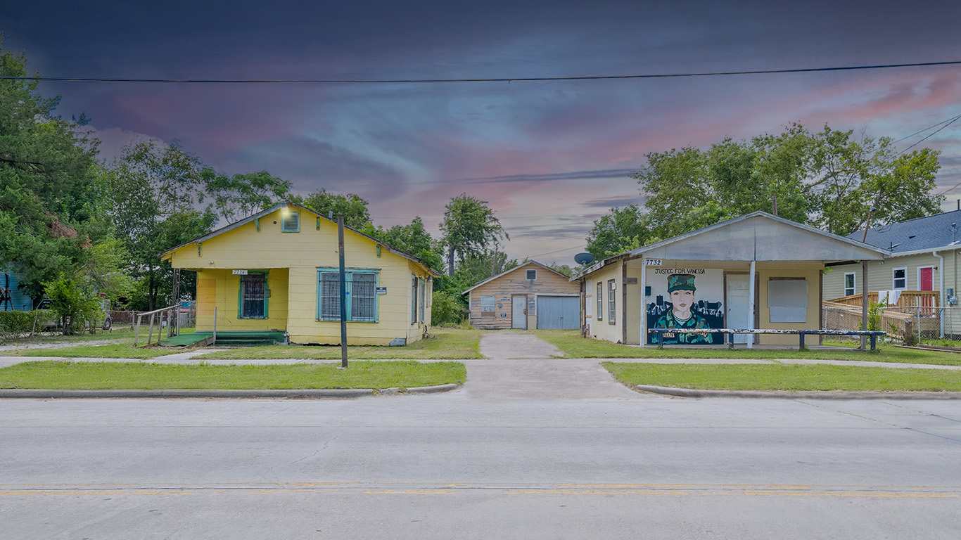 7732 Canal St, Houston, TX for Sale