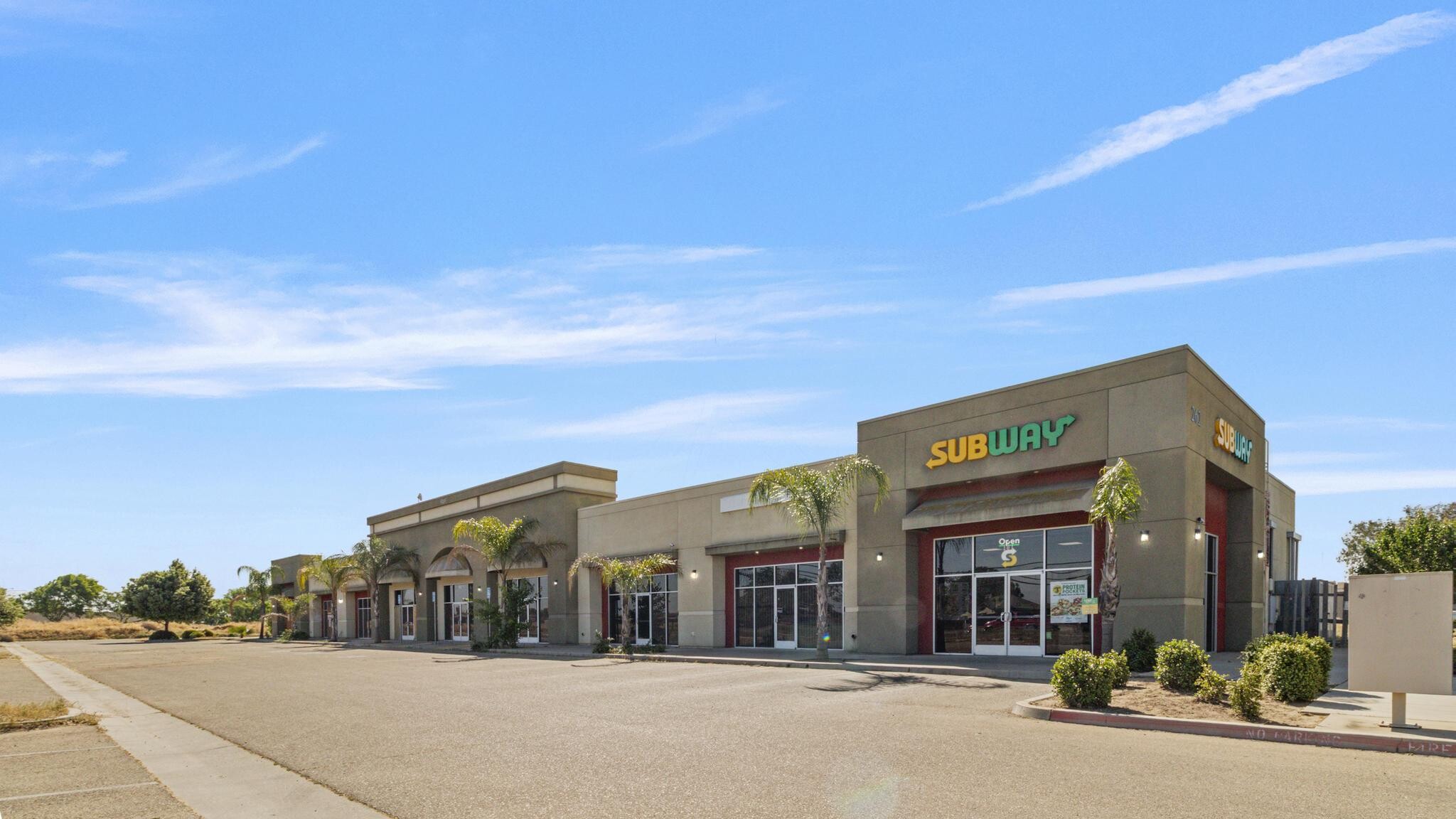 2621 S Chestnut Ave, Fresno, CA for Sale