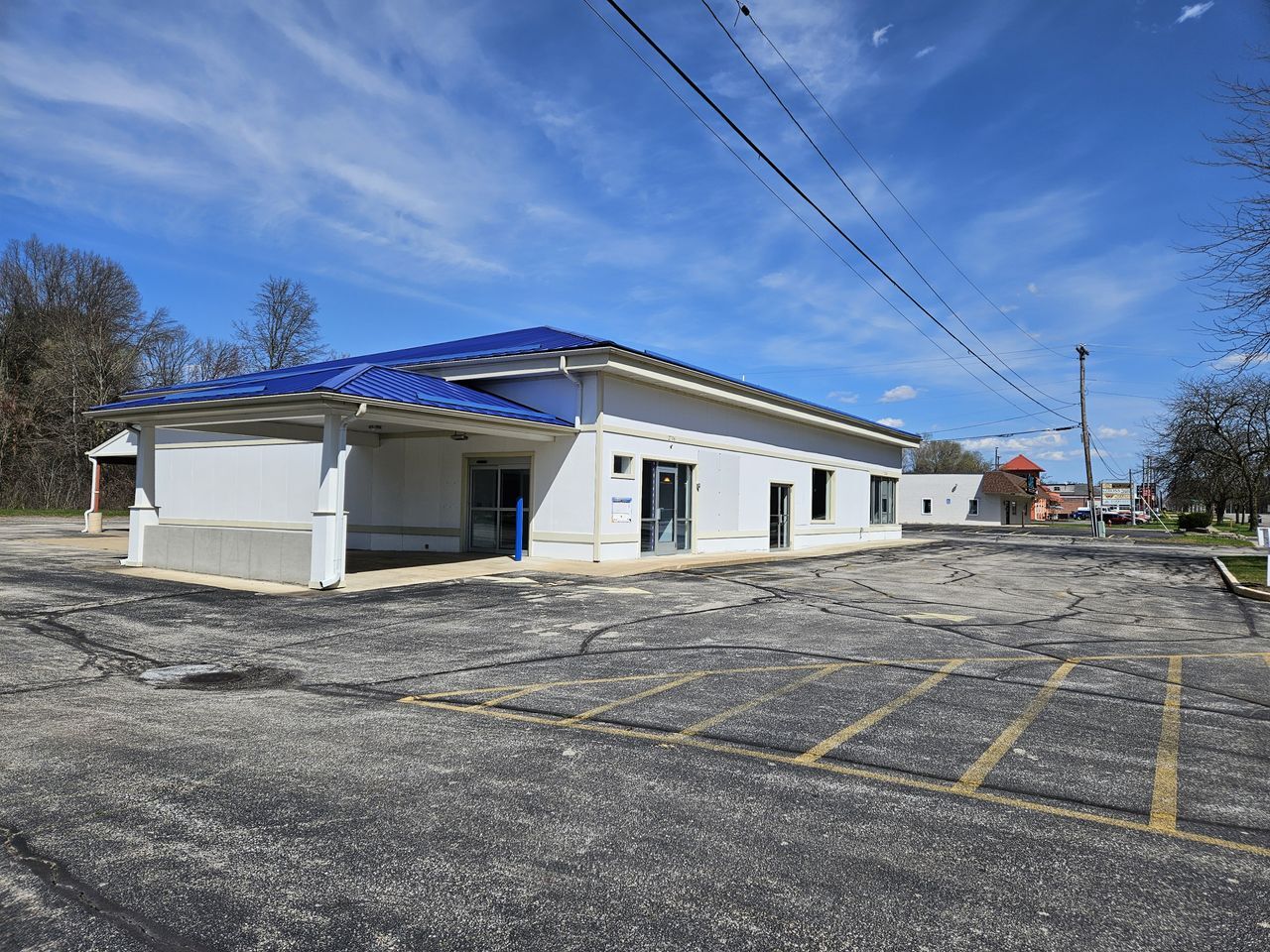 2704-2710 N Saginaw Rd, Midland, MI for Rent