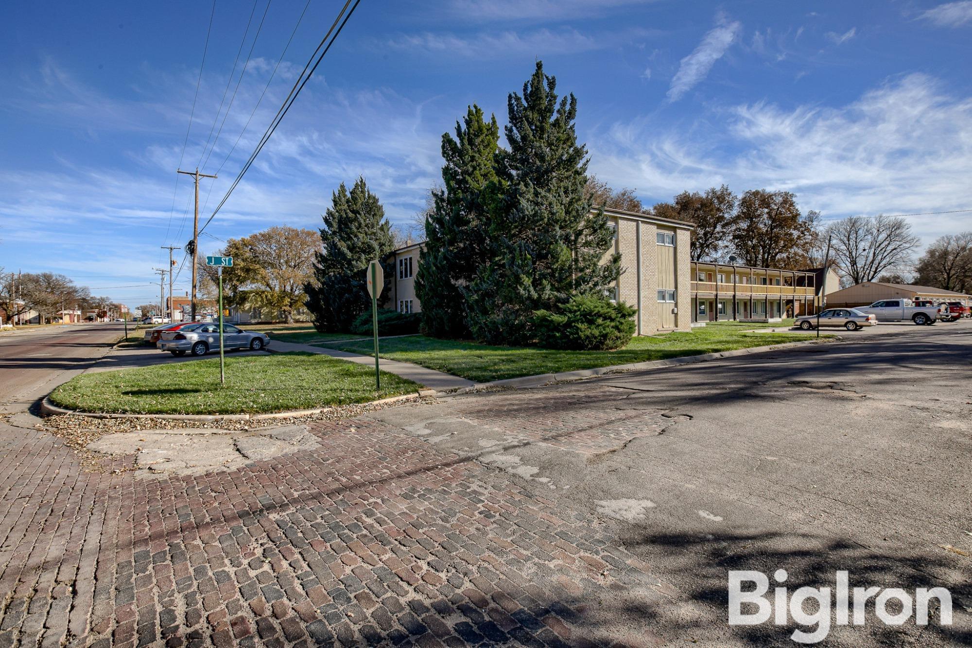 1004 18th St, Belleville, KS for Sale
