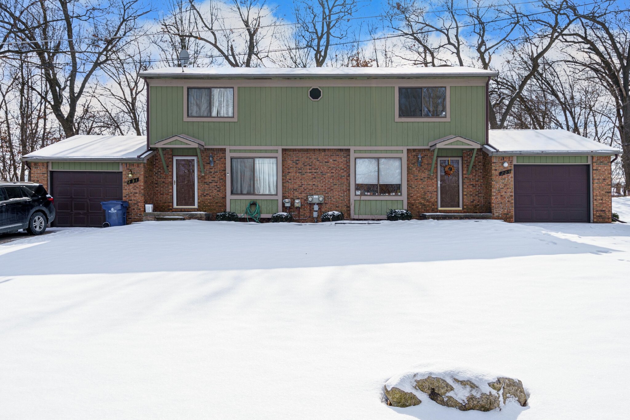 229 Summit Rdg, White Lake, MI for Sale