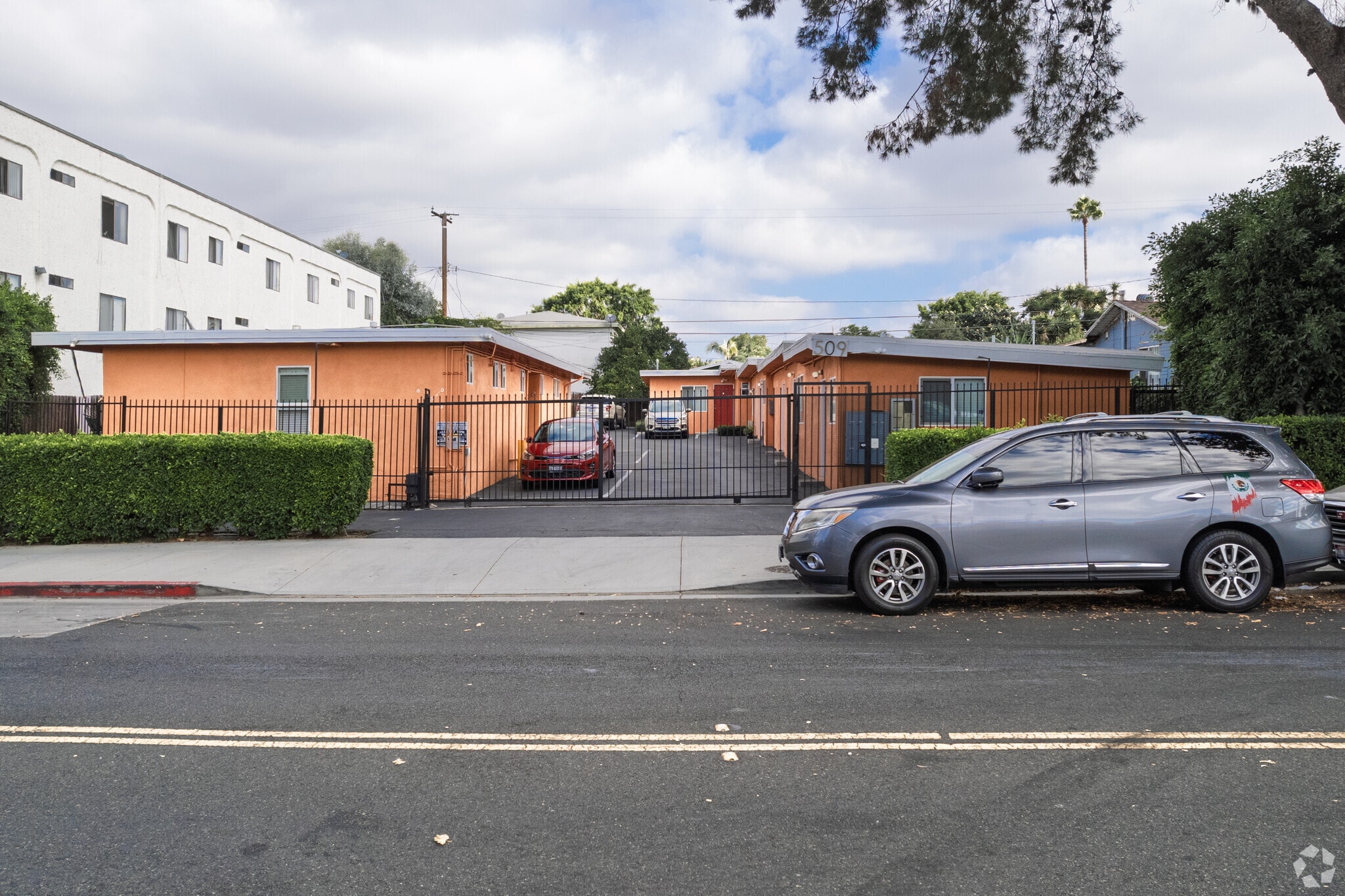 509 Hyde Park Pl, Inglewood, CA for Sale