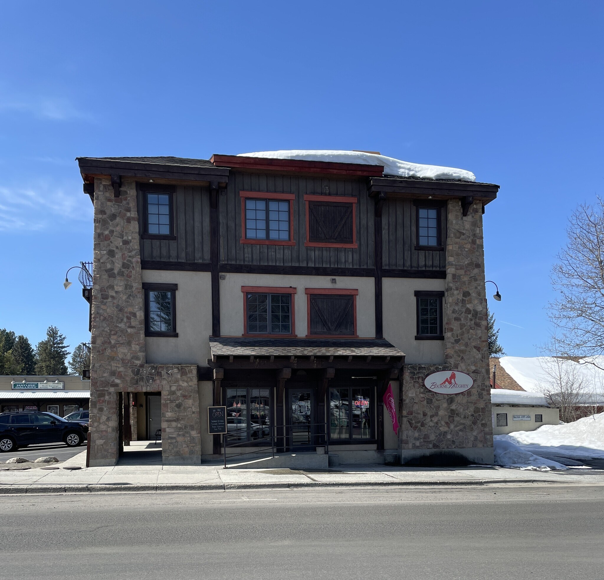 307 Park St, Mccall, ID for Sale