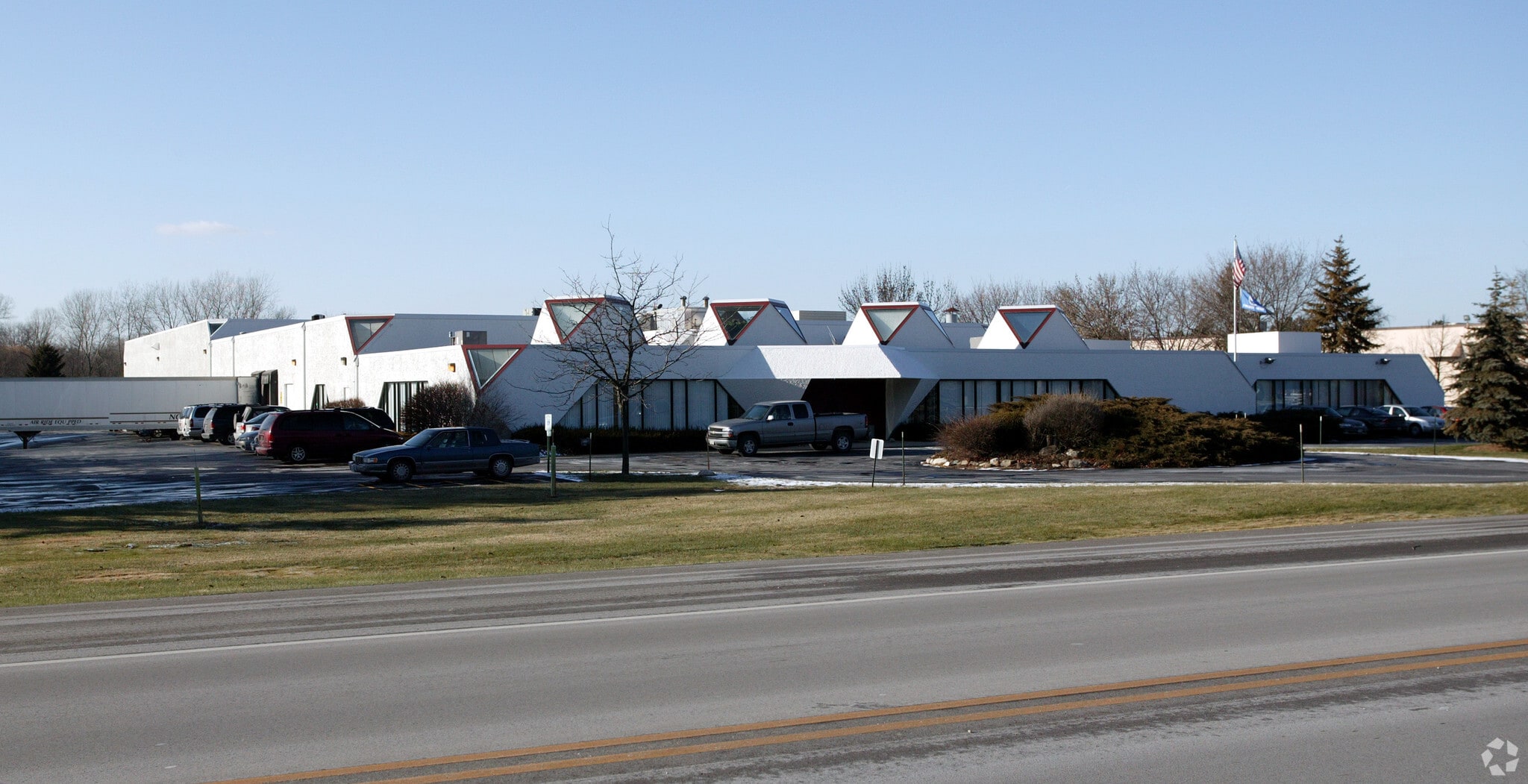 1375 N Barker Rd, Brookfield, WI for Rent