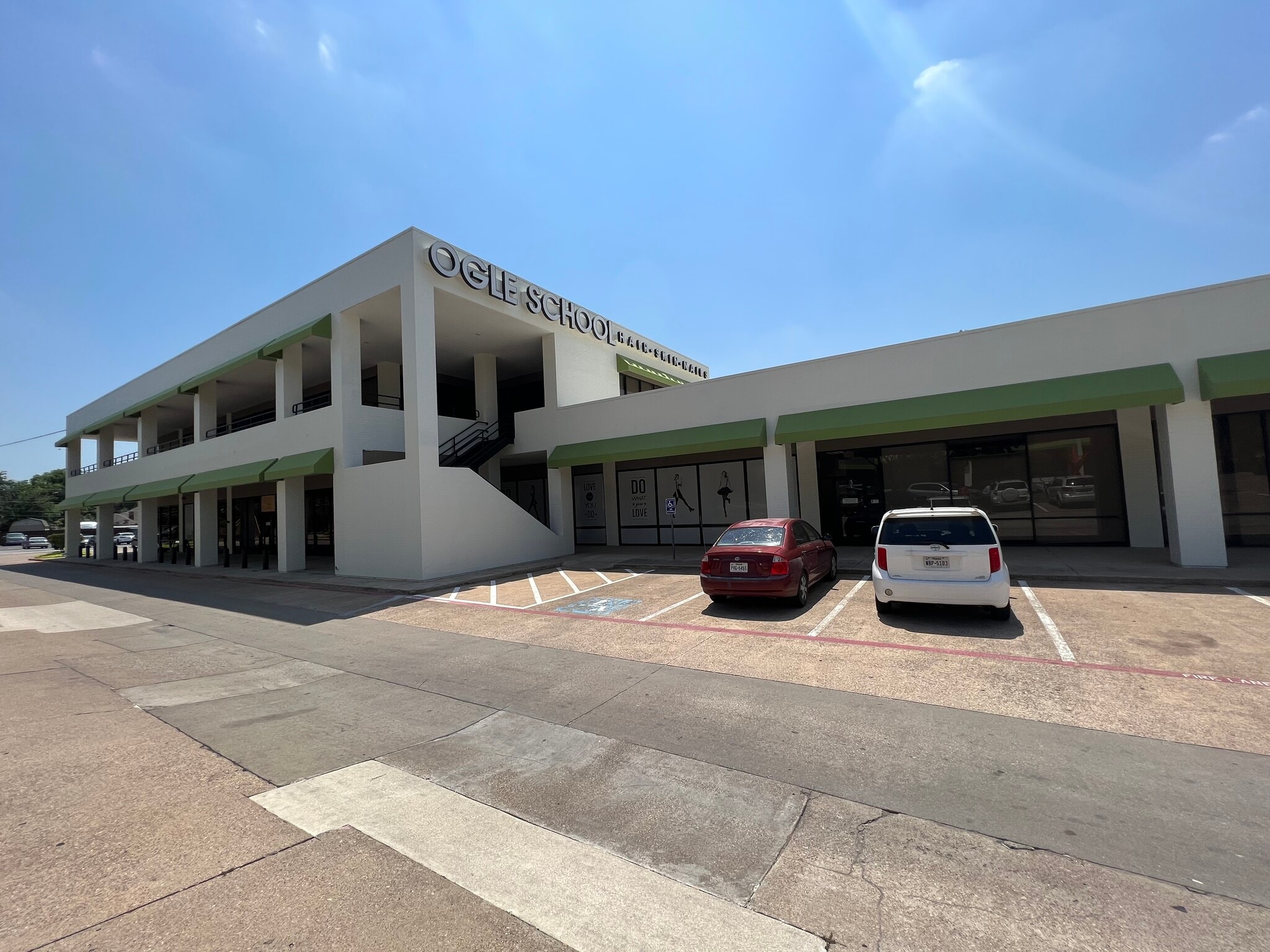 2122 W Park Row Dr, Arlington, TX for Sale