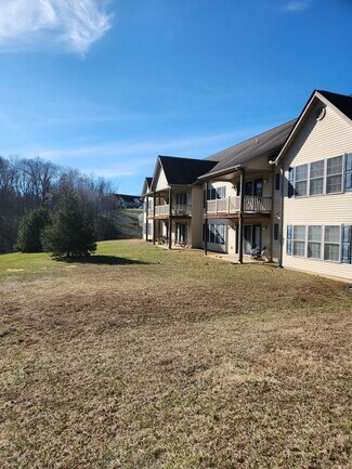 Falling Waters, WV Multi-Family - 21 Forevergreen Dr