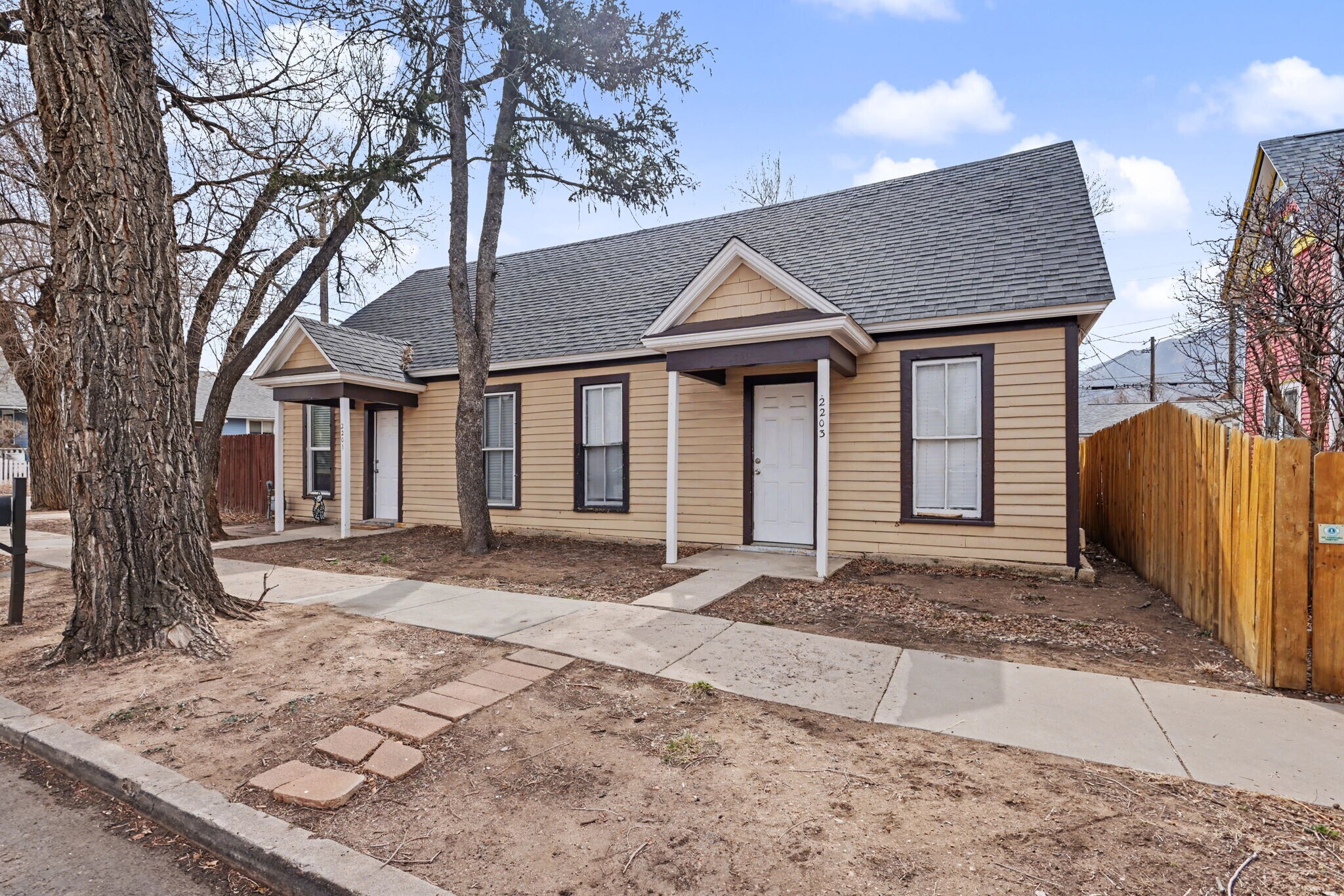 2201 W Pikes Peak Ave, Colorado Springs, CO for Sale