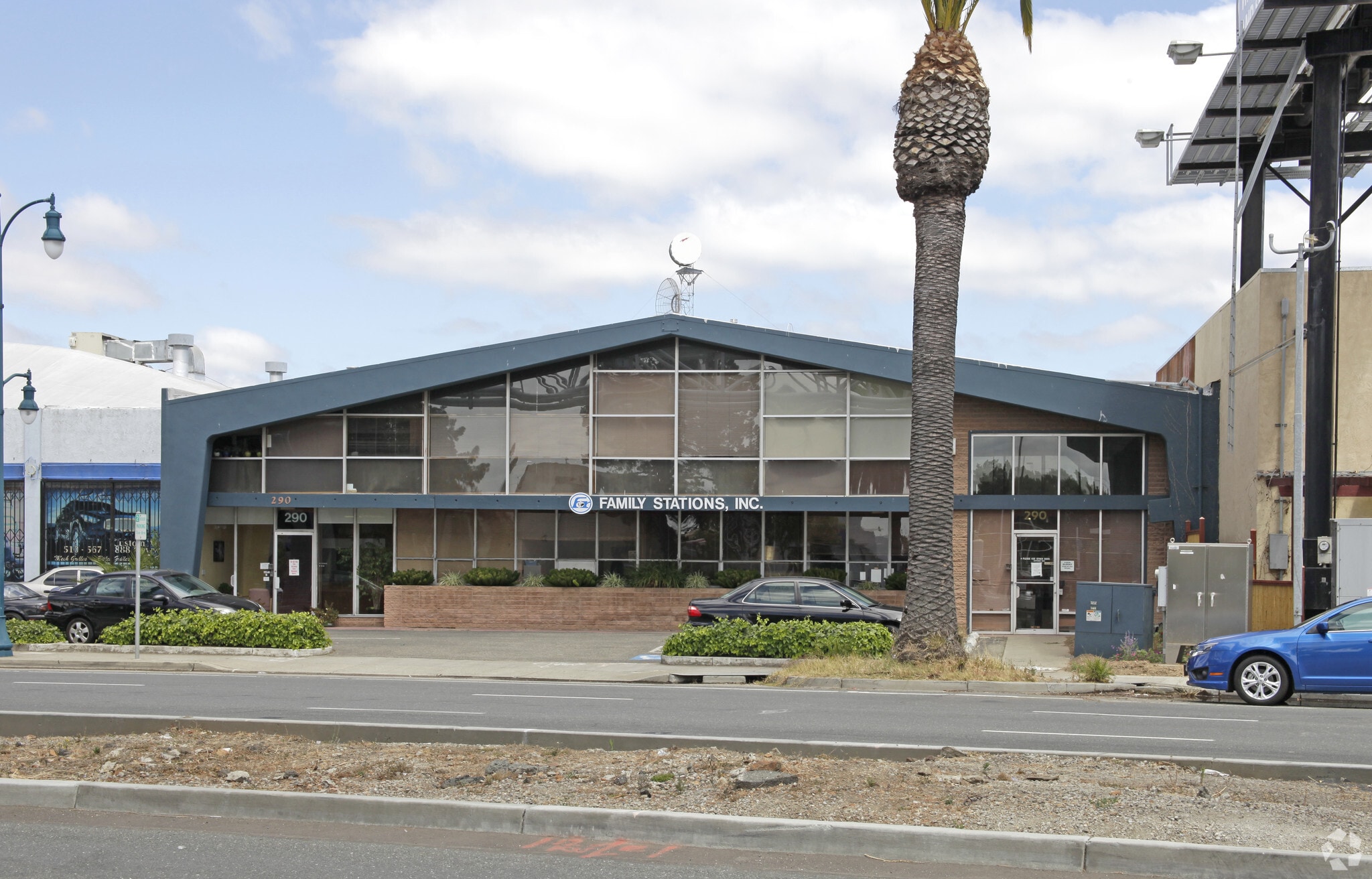 290 Hegenberger Rd, Oakland, CA for Sale