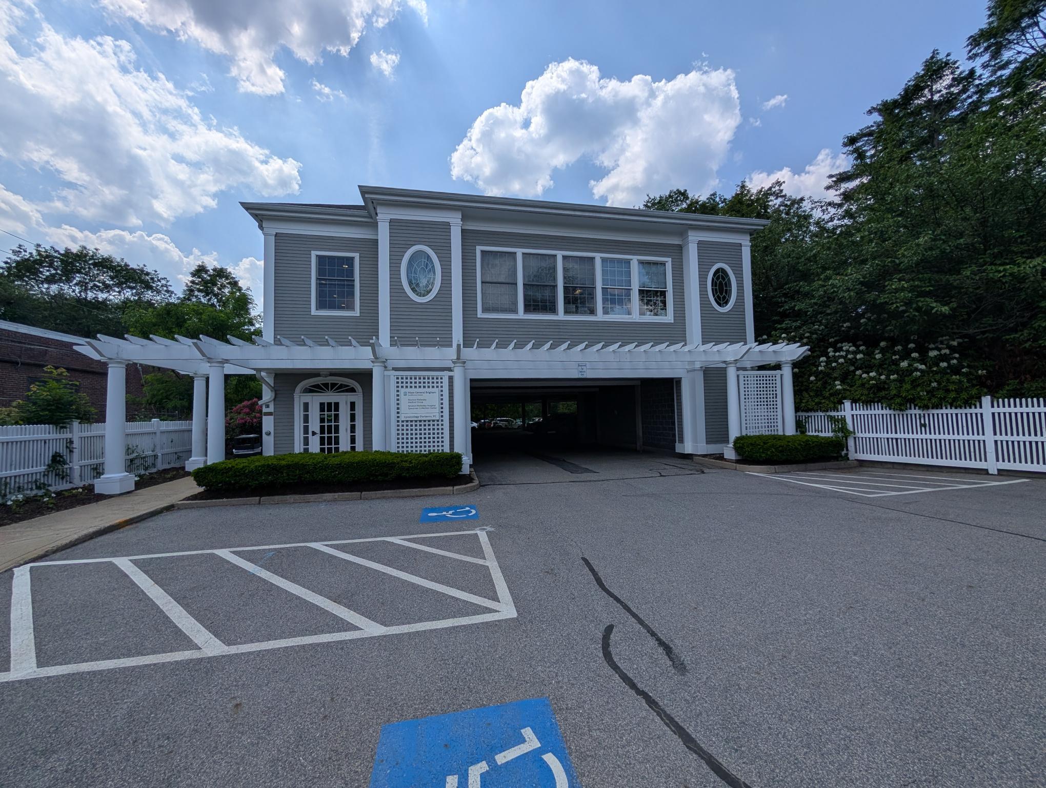45 Colpitts Rd, Weston, MA for Rent