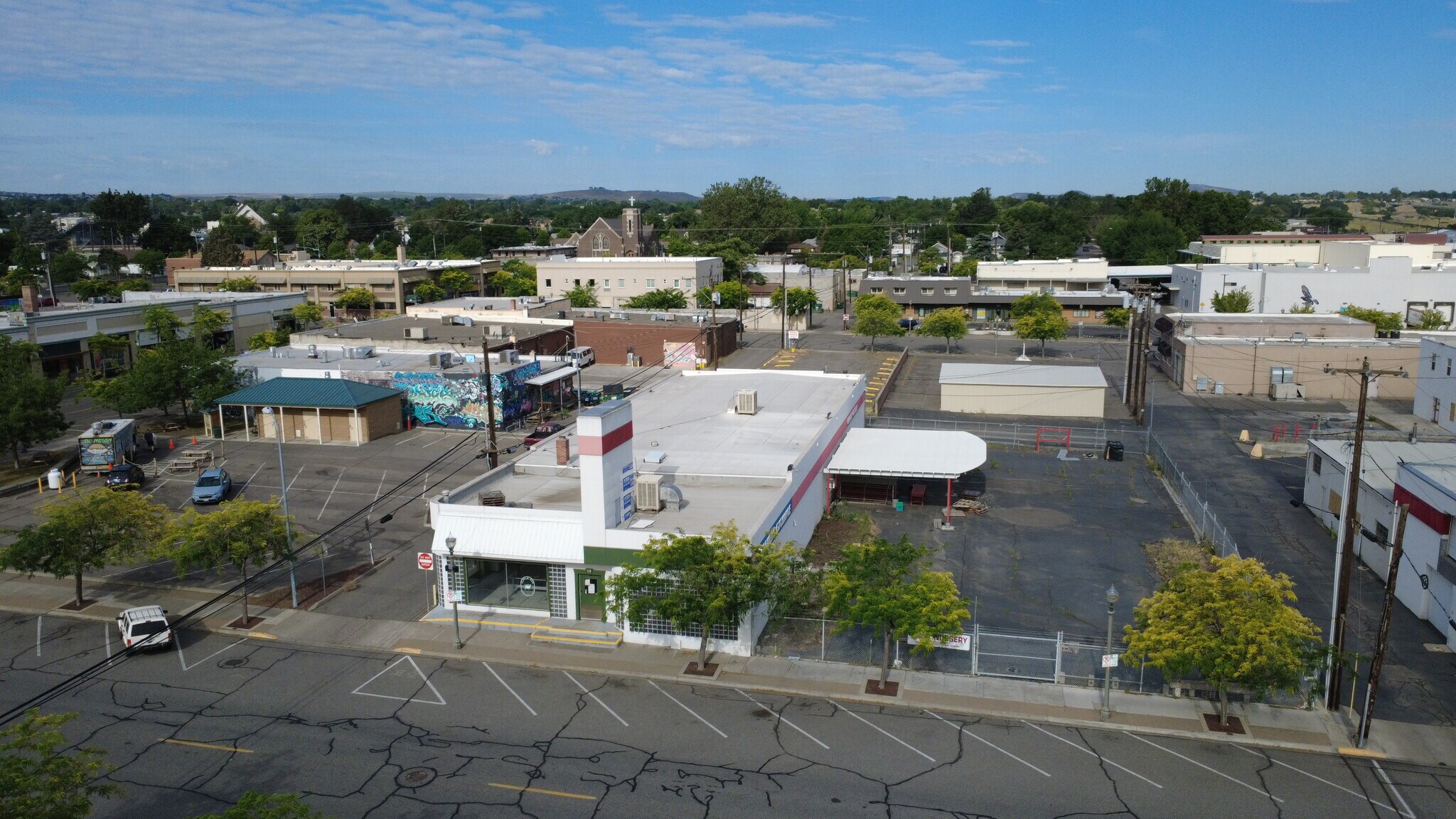 19 N Benton St, Kennewick, WA for Sale