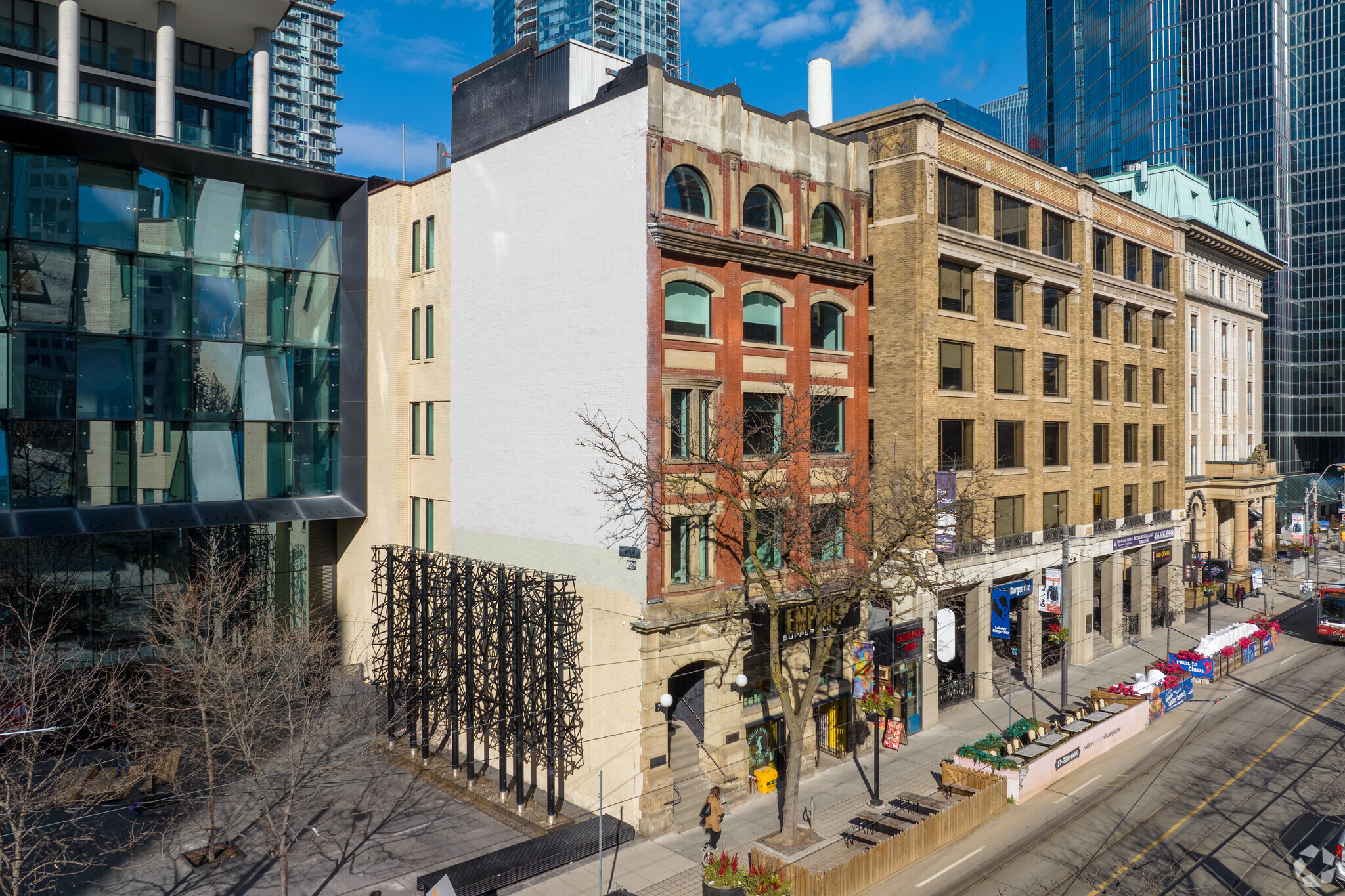 220 King St W, Toronto, ON for Rent