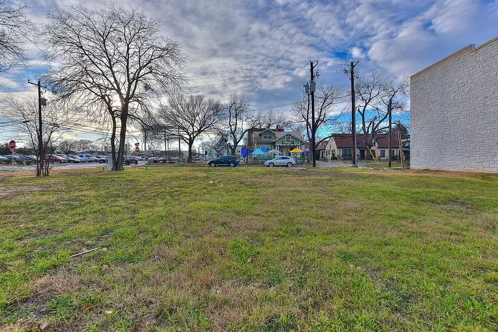 201 E 9th St, Georgetown, TX for Sale