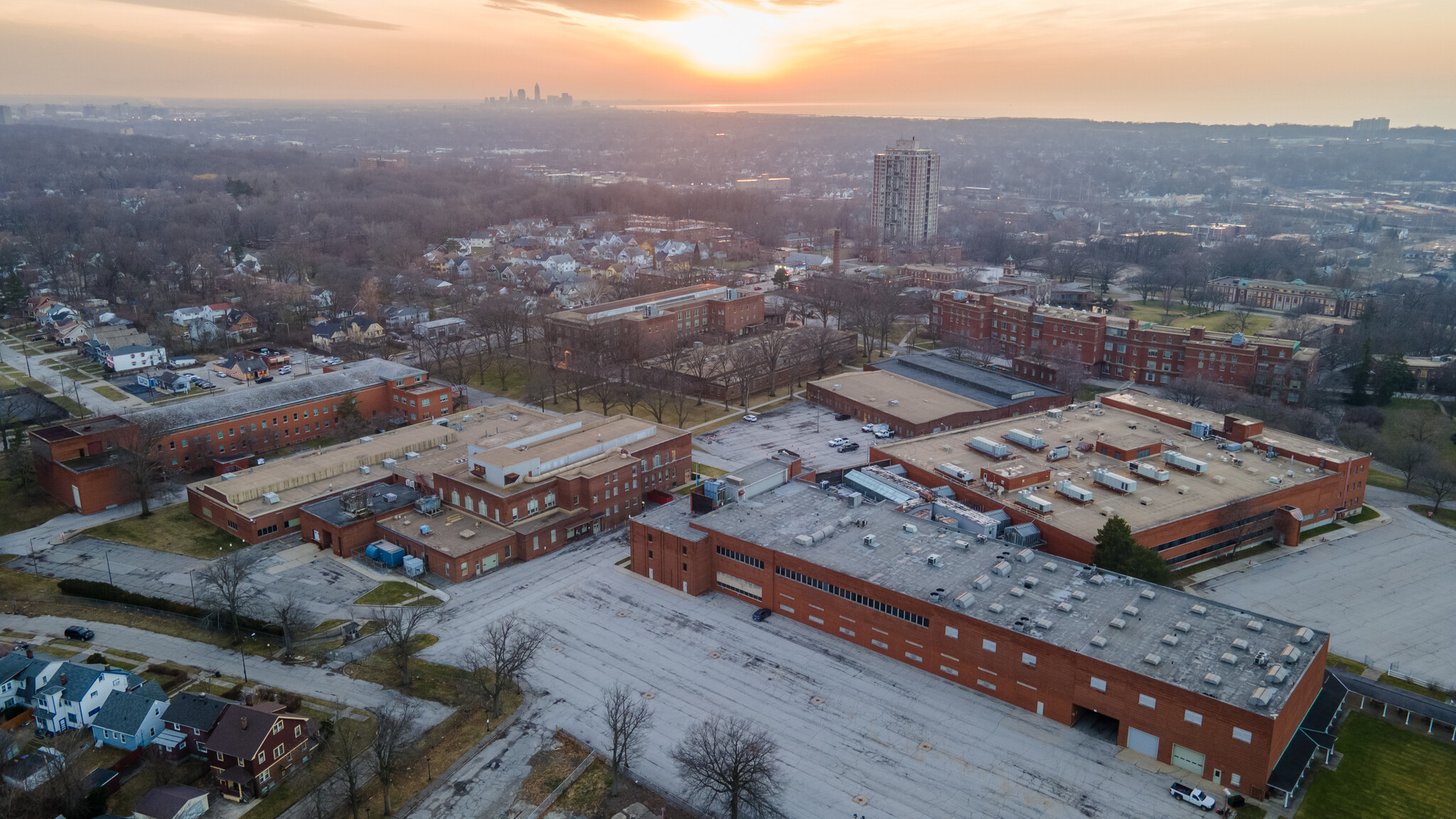 1975 Noble Rd, East Cleveland, OH for Rent