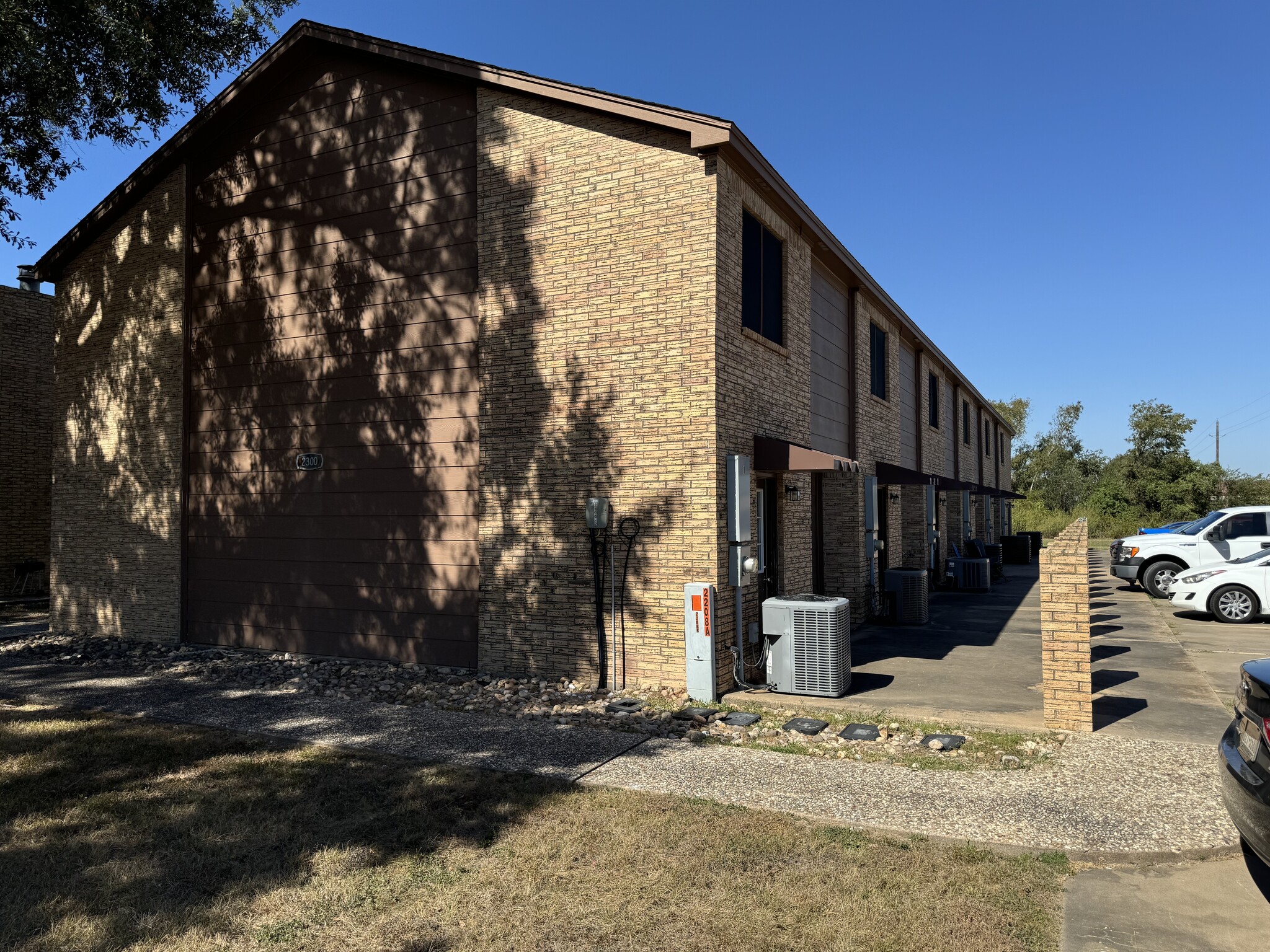 2306 Brazeal St, Waller, TX for Sale