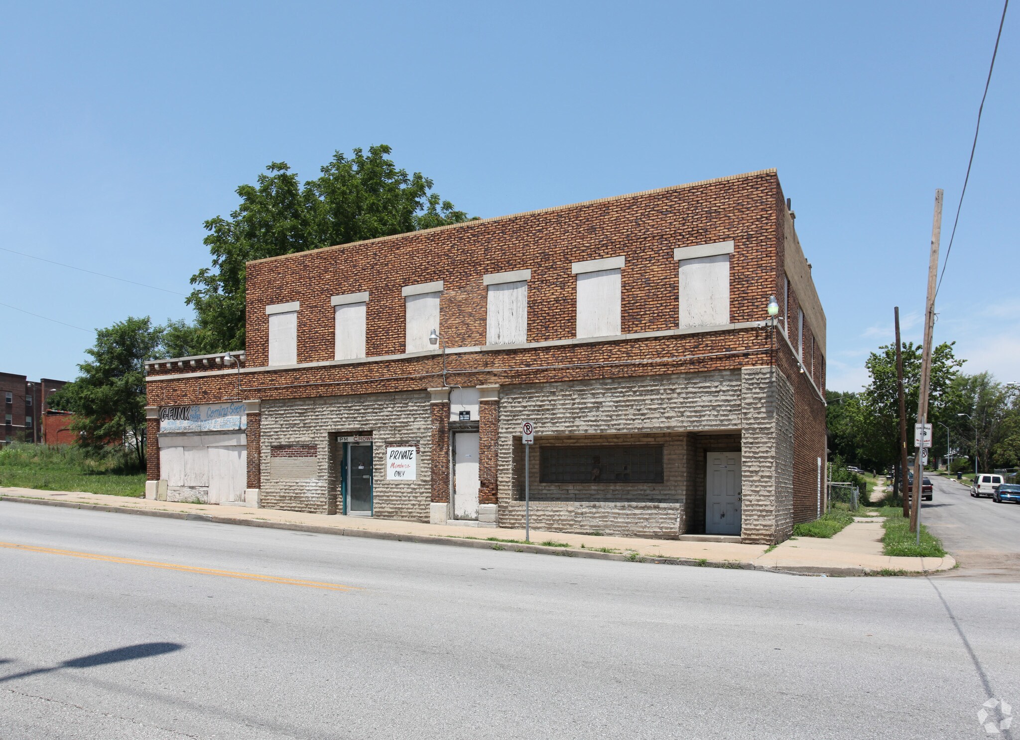 2914-2920 E 31st St, Kansas City, MO for Rent