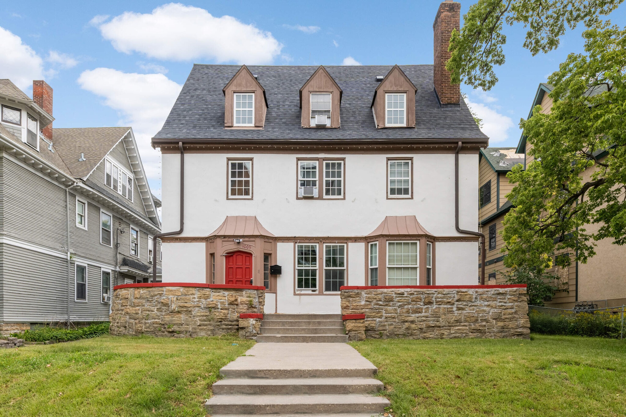 1009 University Ave SE, Minneapolis, MN for Sale