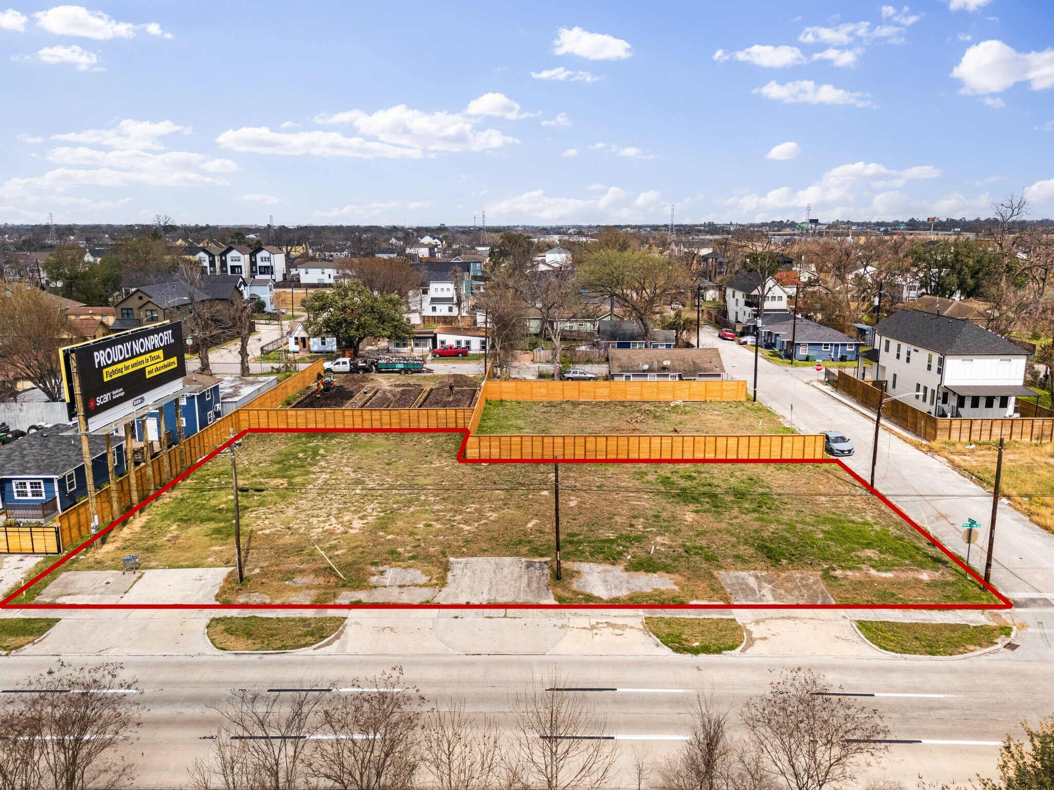 1025 North Loop, Houston, TX for Sale