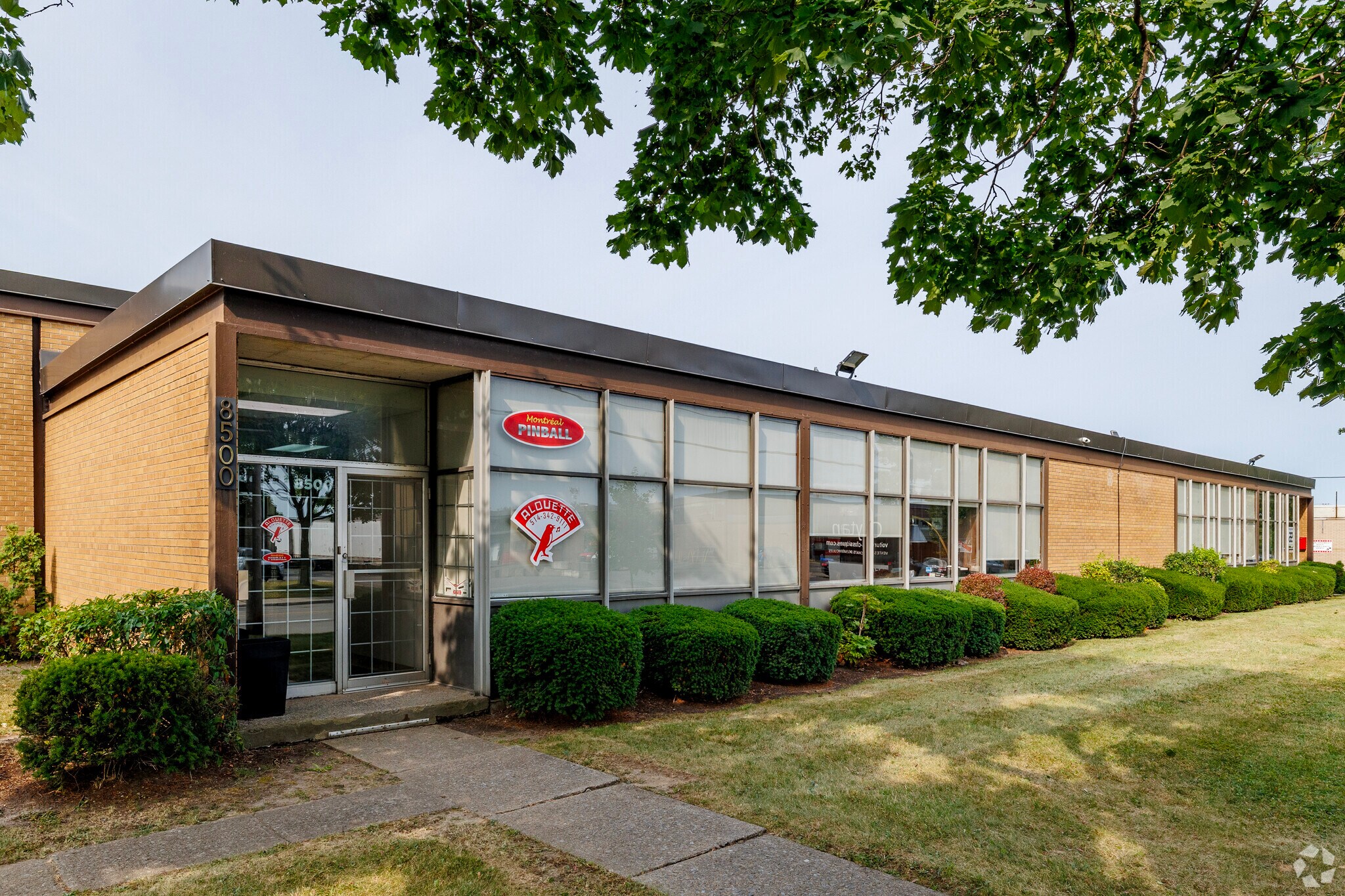 8500 Delmeade Ch, Mont-Royal, QC for Rent