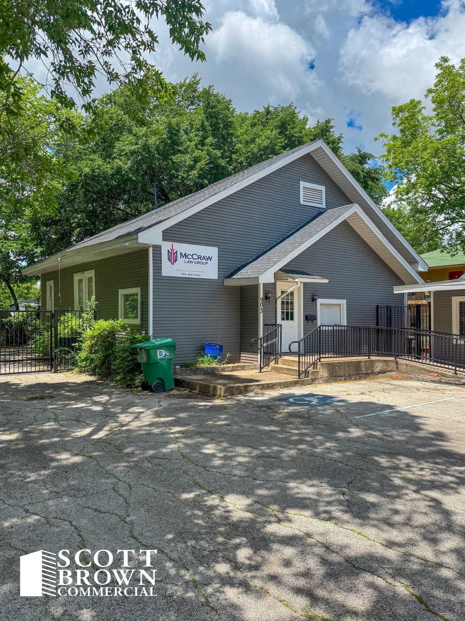 903 N Elm St, Denton, TX for Rent