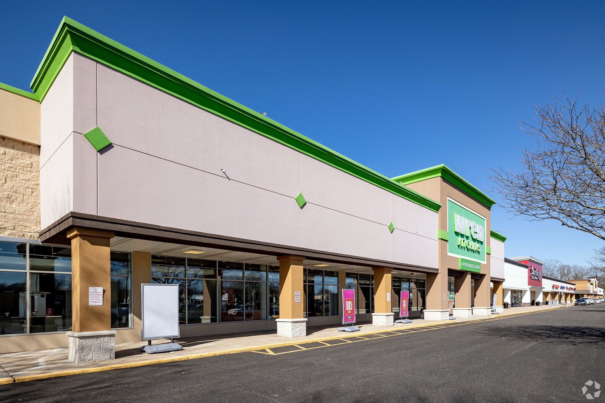 15-107-15-109 Middle Country Rd, Selden, NY for Rent