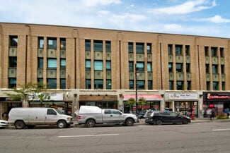 Montréal, QC Retail - 2079 Rue Sainte-Catherine O