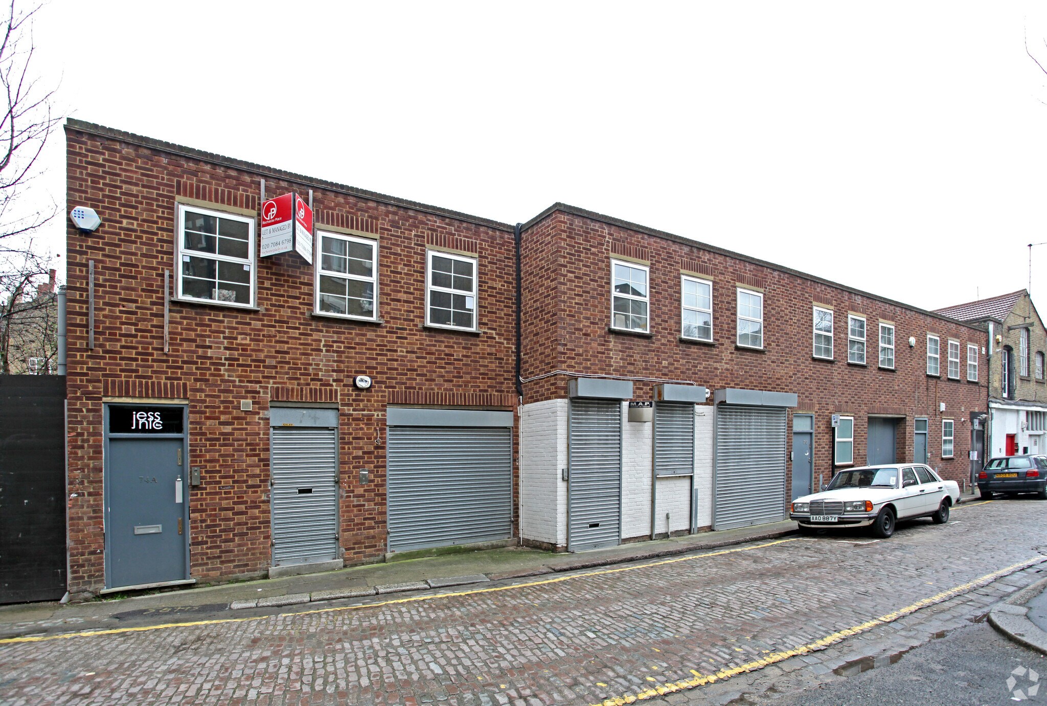 68-74 Rochester Pl, London, LND for Rent