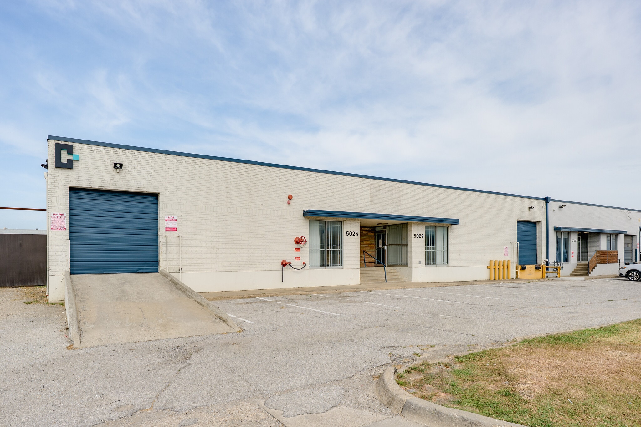 5025-5035 Sharp St, Dallas, TX for Sale
